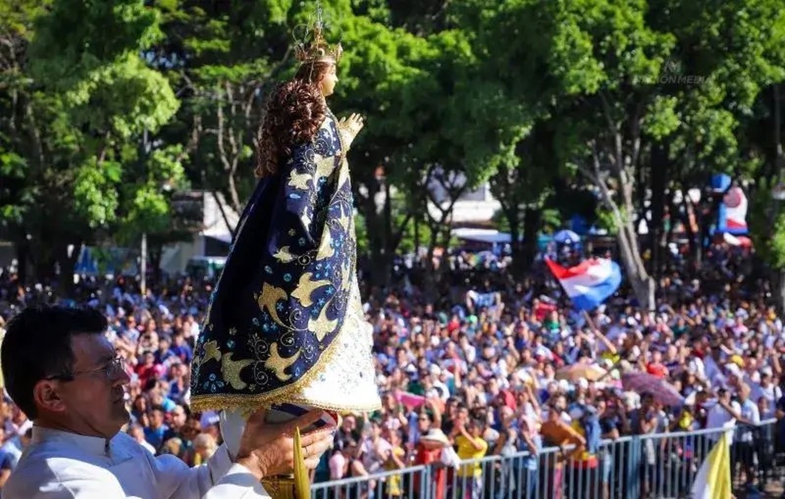 Virgen de Caacupé, patrona de Paraguay