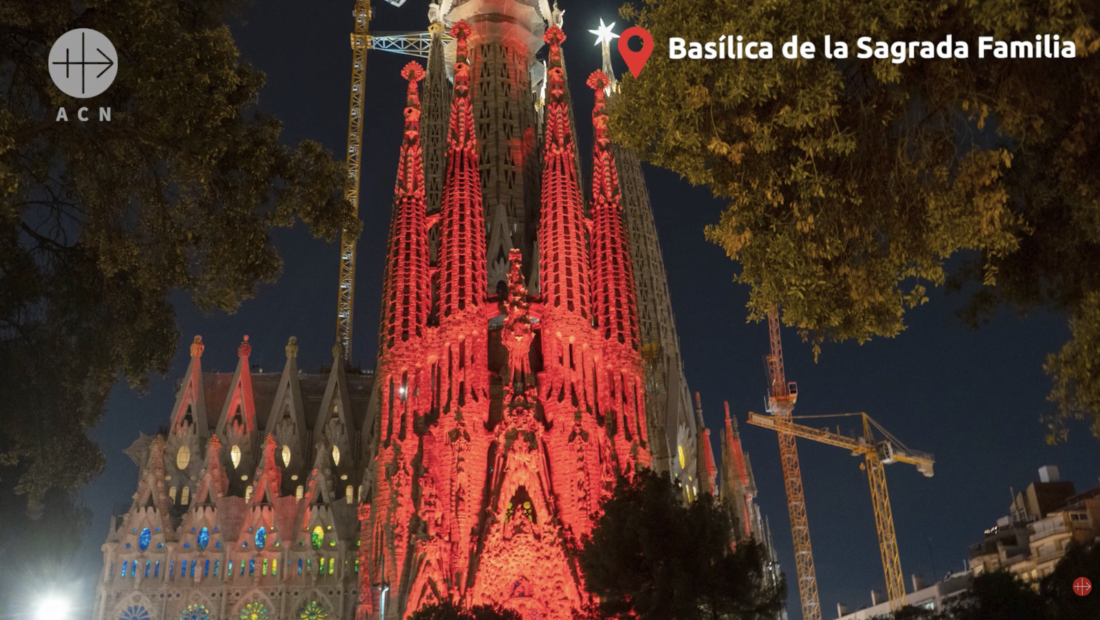 Sagrada Familia en rojo