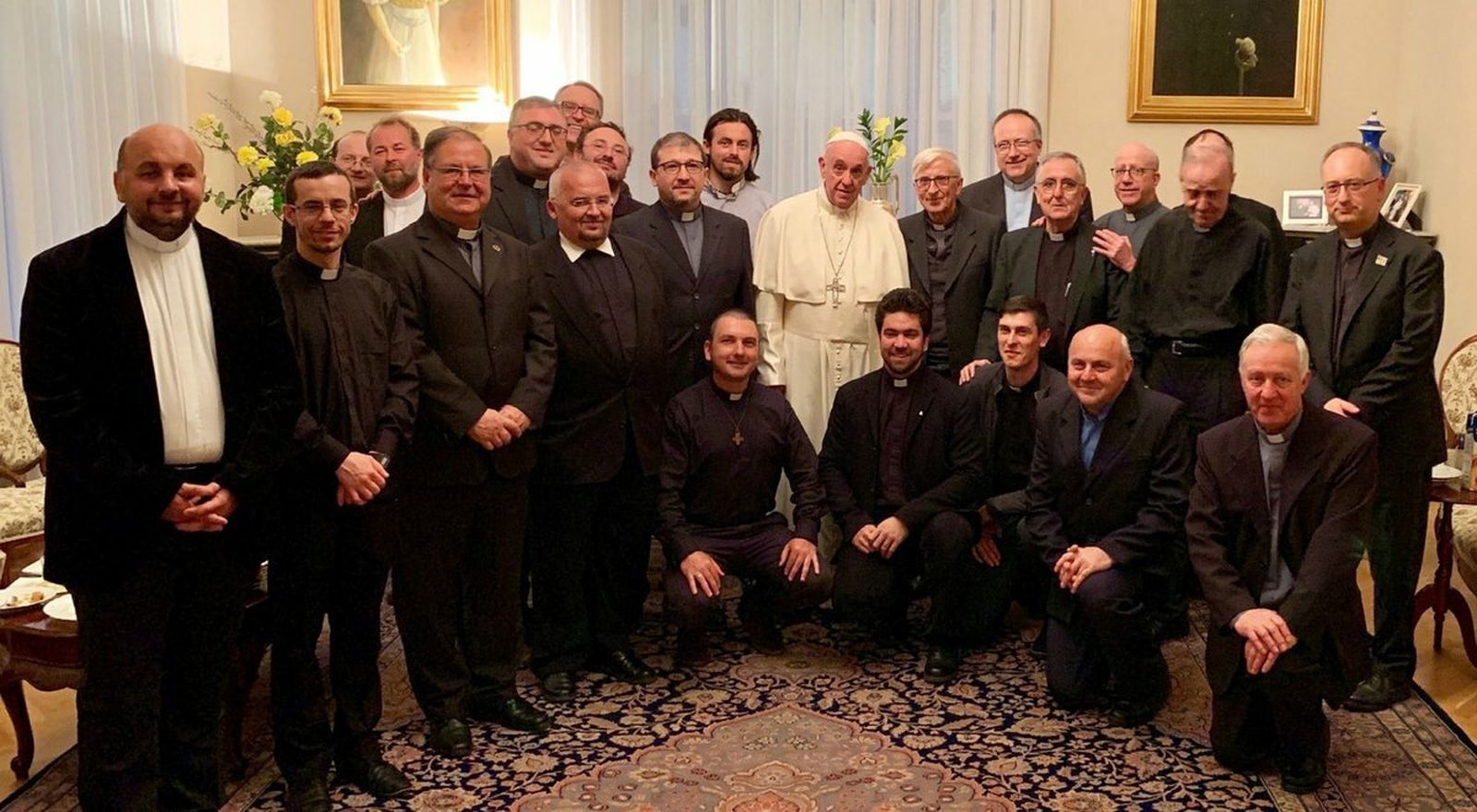 El Papa Francisco con jesuitas en Rumanía