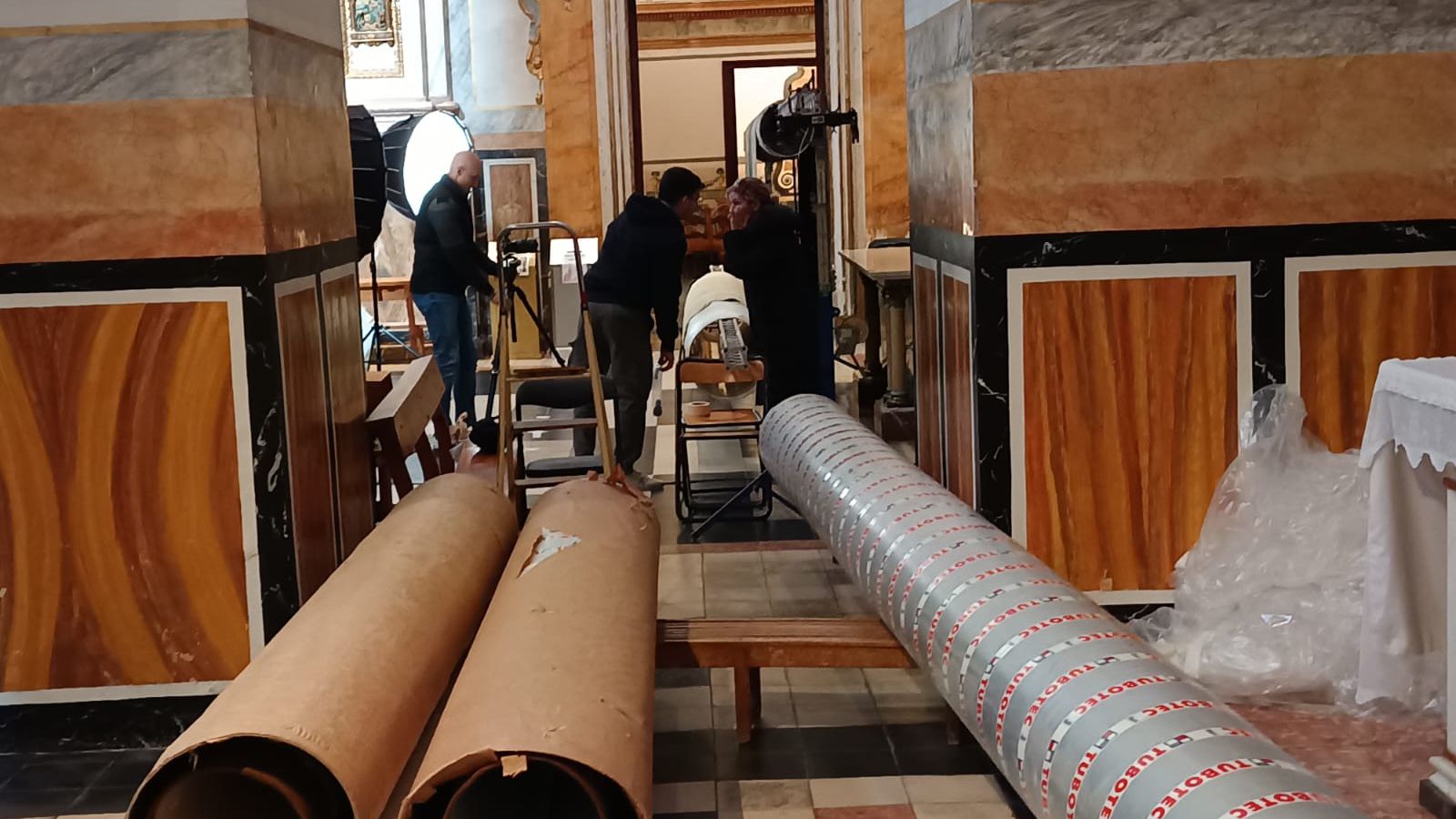 Los telones enrollados