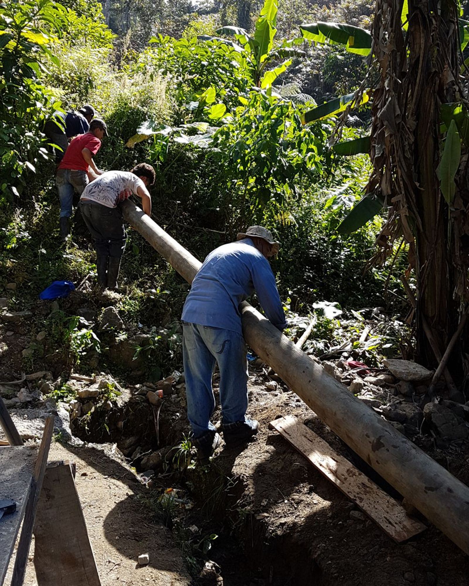 Una tesis doctoral hace llegar energía eléctrica a pequeños poblados aislados de Honduras