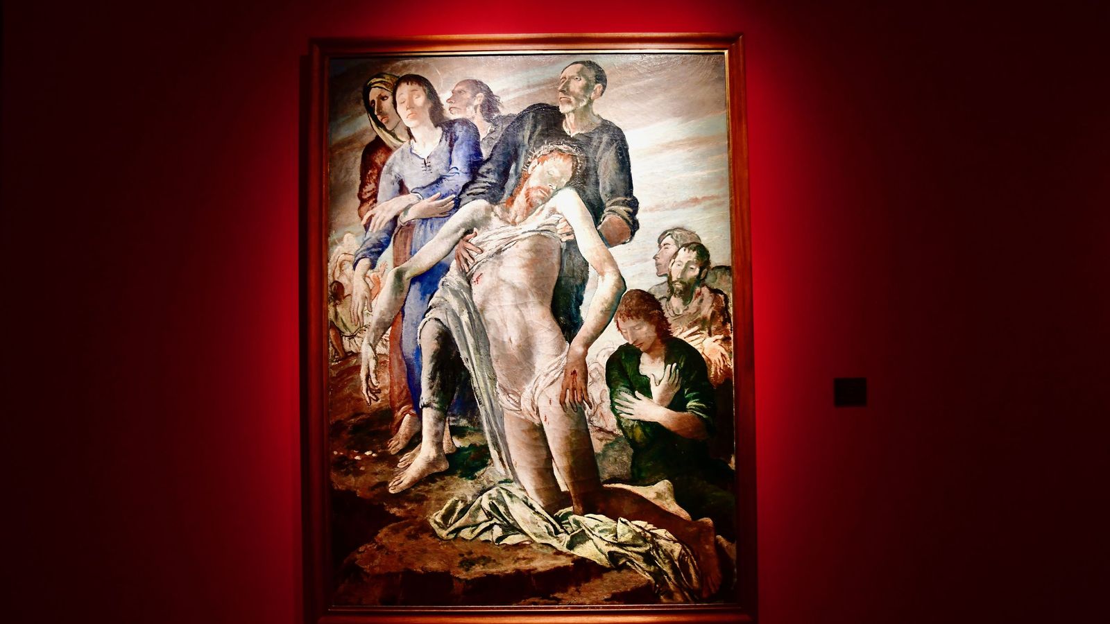 Reportaje fotográfico sobre la exposición de arte sacro italiano del siglo XX en el Museo Diocesano de Barcelona