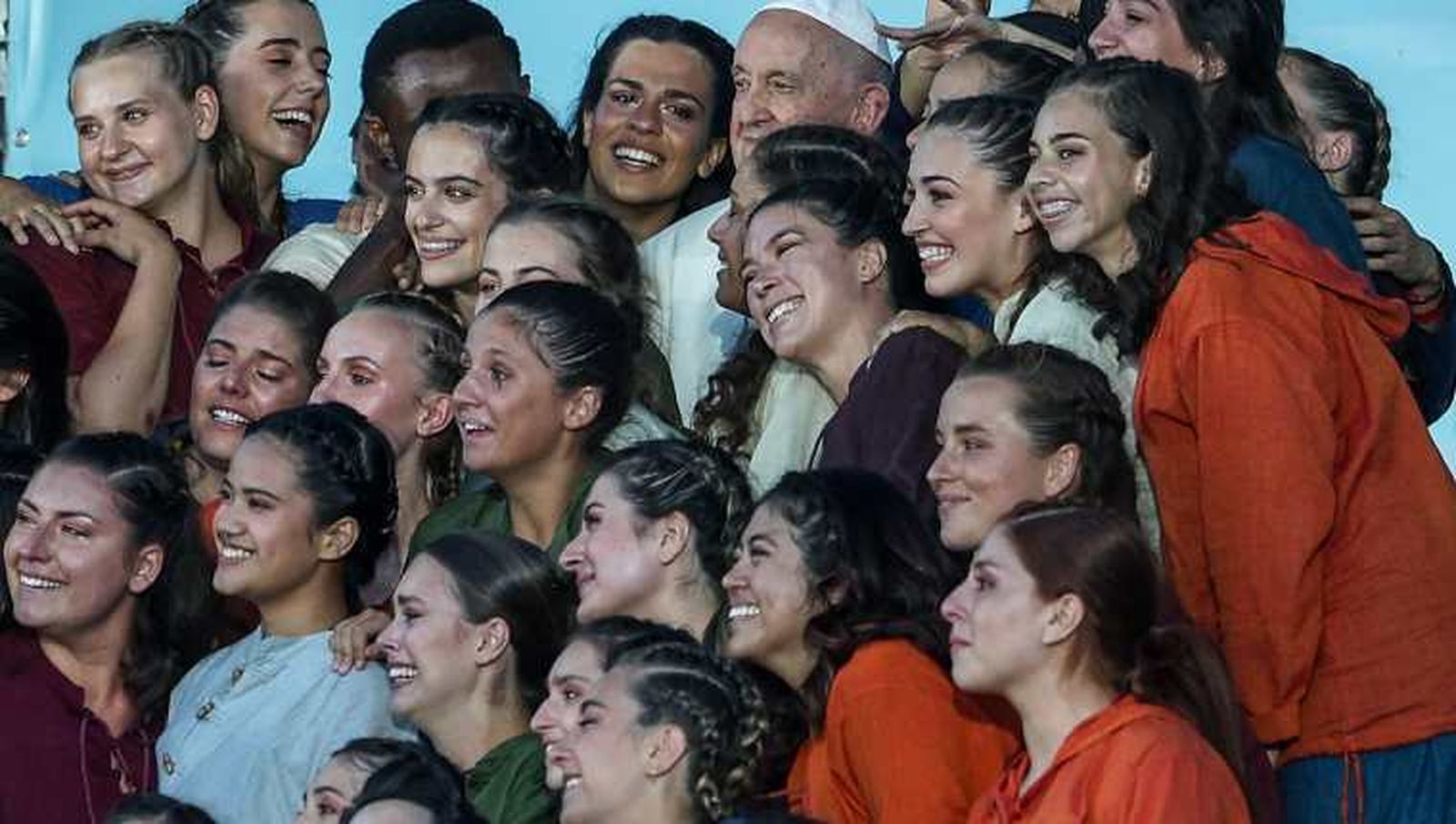 Francisco, rodeado de jóvenes en la JMJ de Lisboa