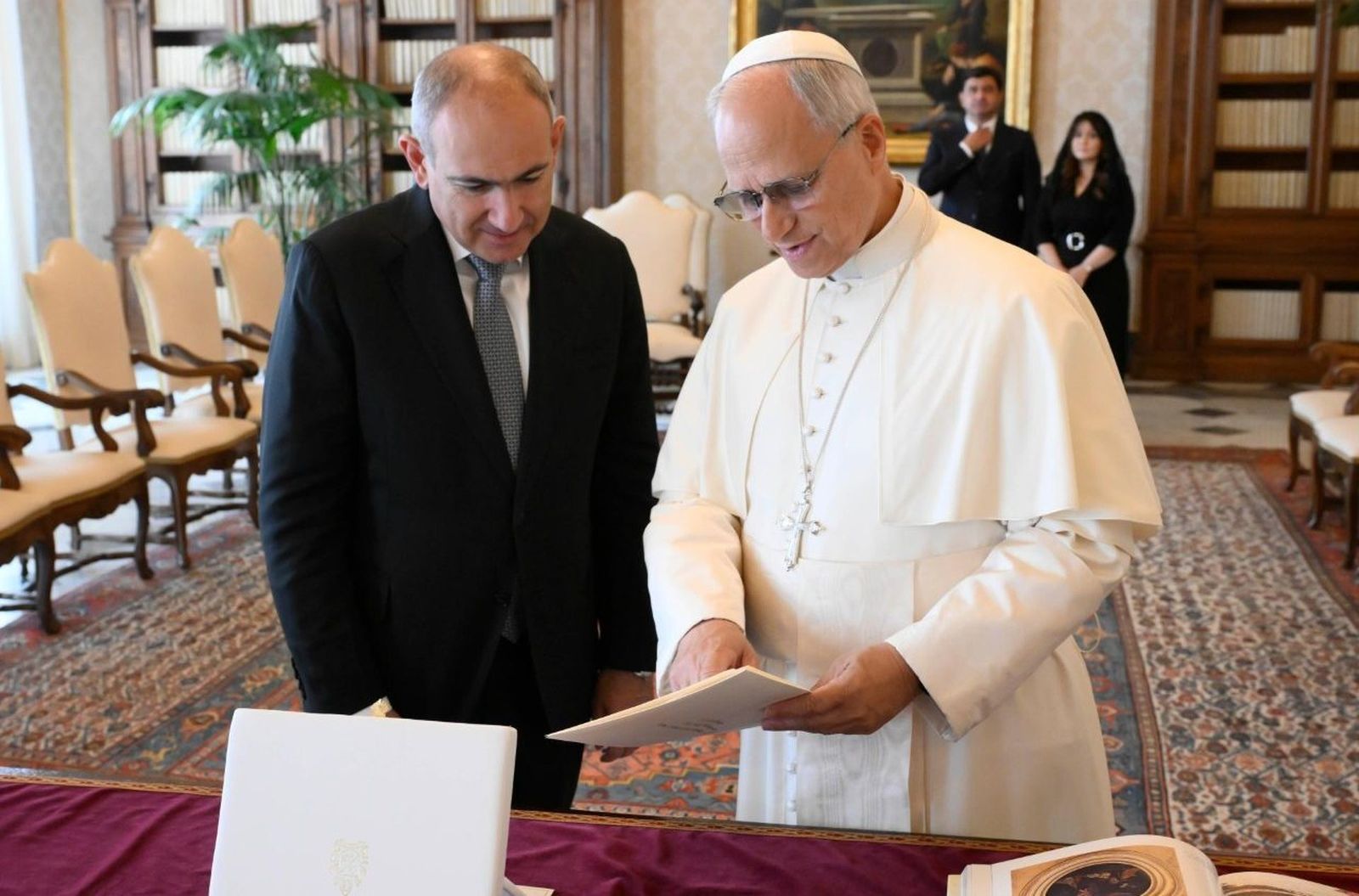 León XIV y Nikol Pashinyan en el Palacio Apostólico