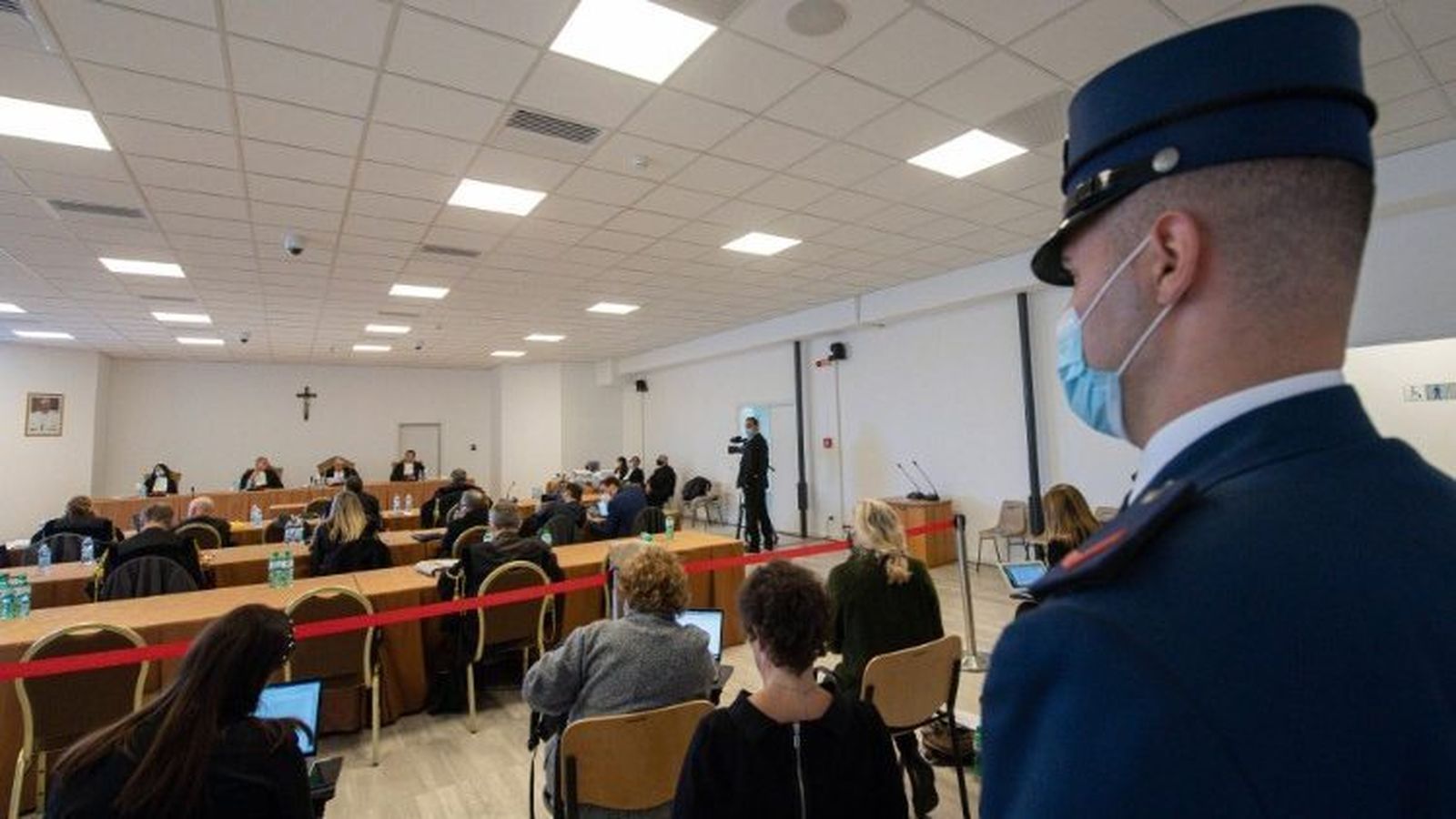 Proceso en la sala de los Museos Vaticanos por el 'caso Becciu'