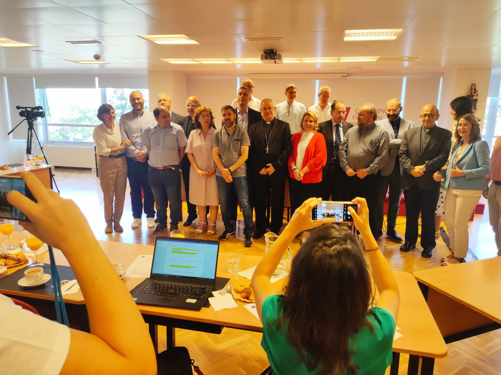 Carrasco Rouco con los representantes de las entidades educativas