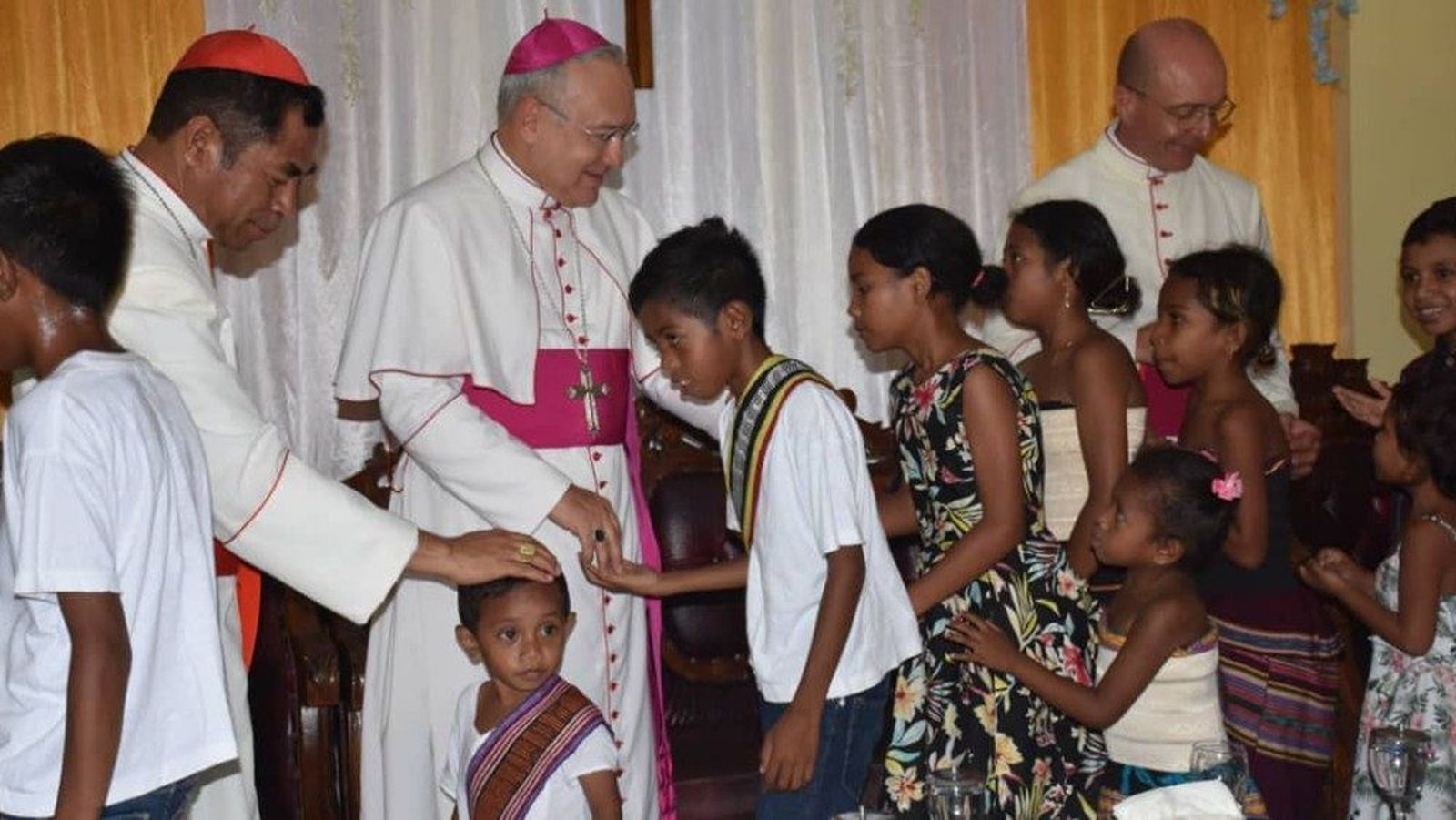Monseñor Peña Parra en Timor Oriental