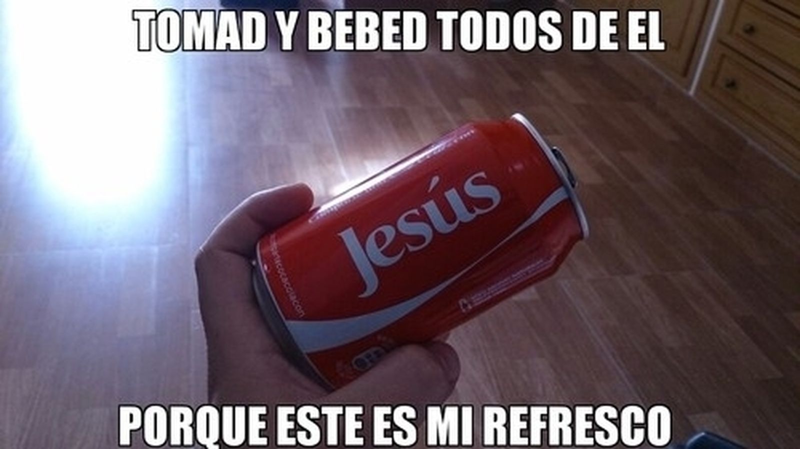 Tomad y bebed