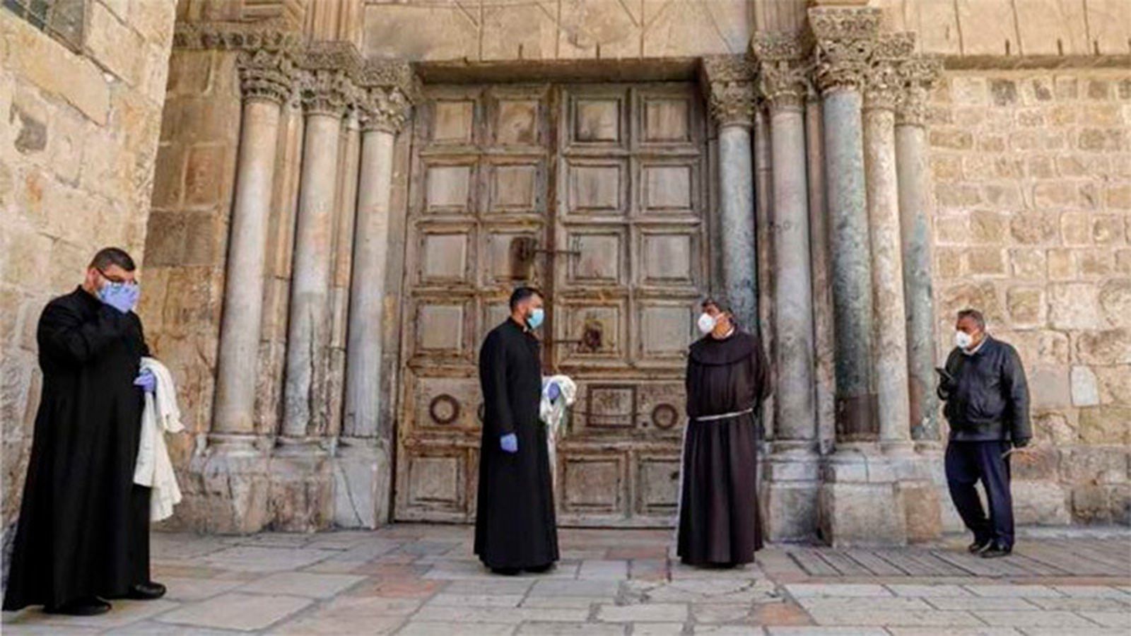 El Santo Sepulcro reabre, con restricciones, a los fieles