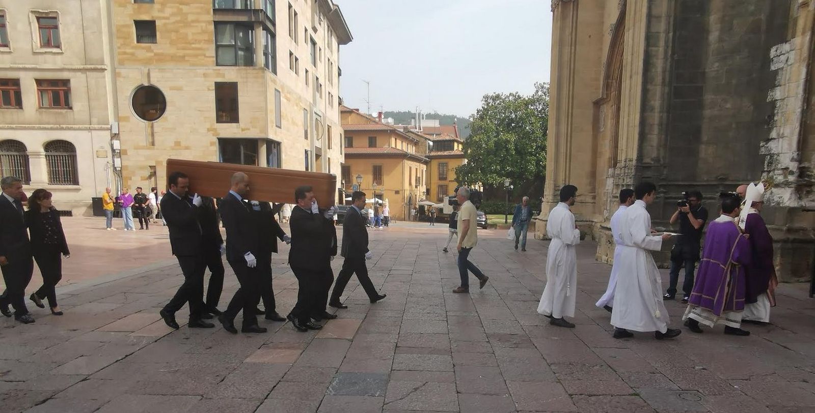 Féretro de Don Gabino