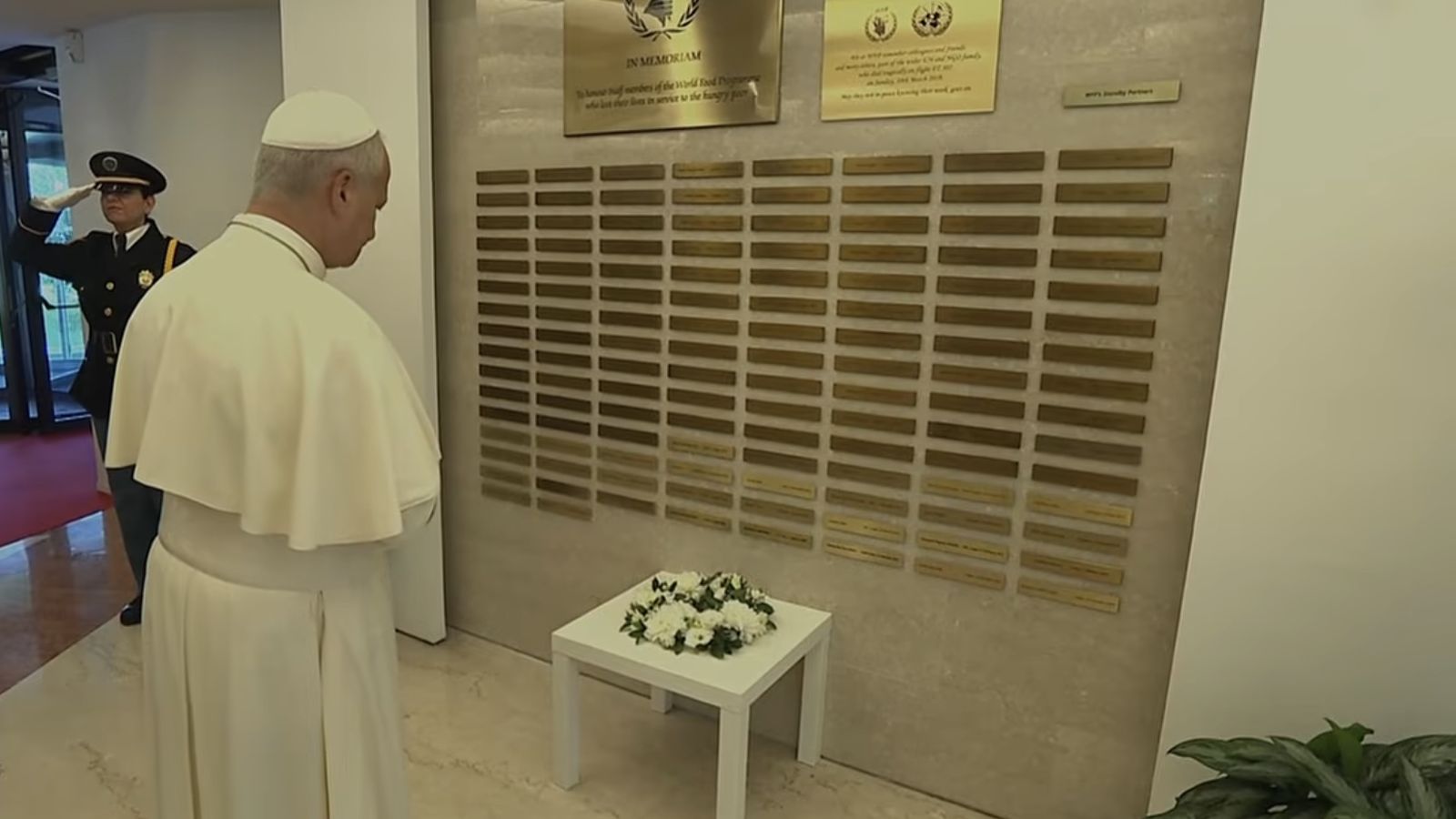 El Papa reza en la sede del PAM por los trabajadores de este organismo fallecidos en misiones humanitarias