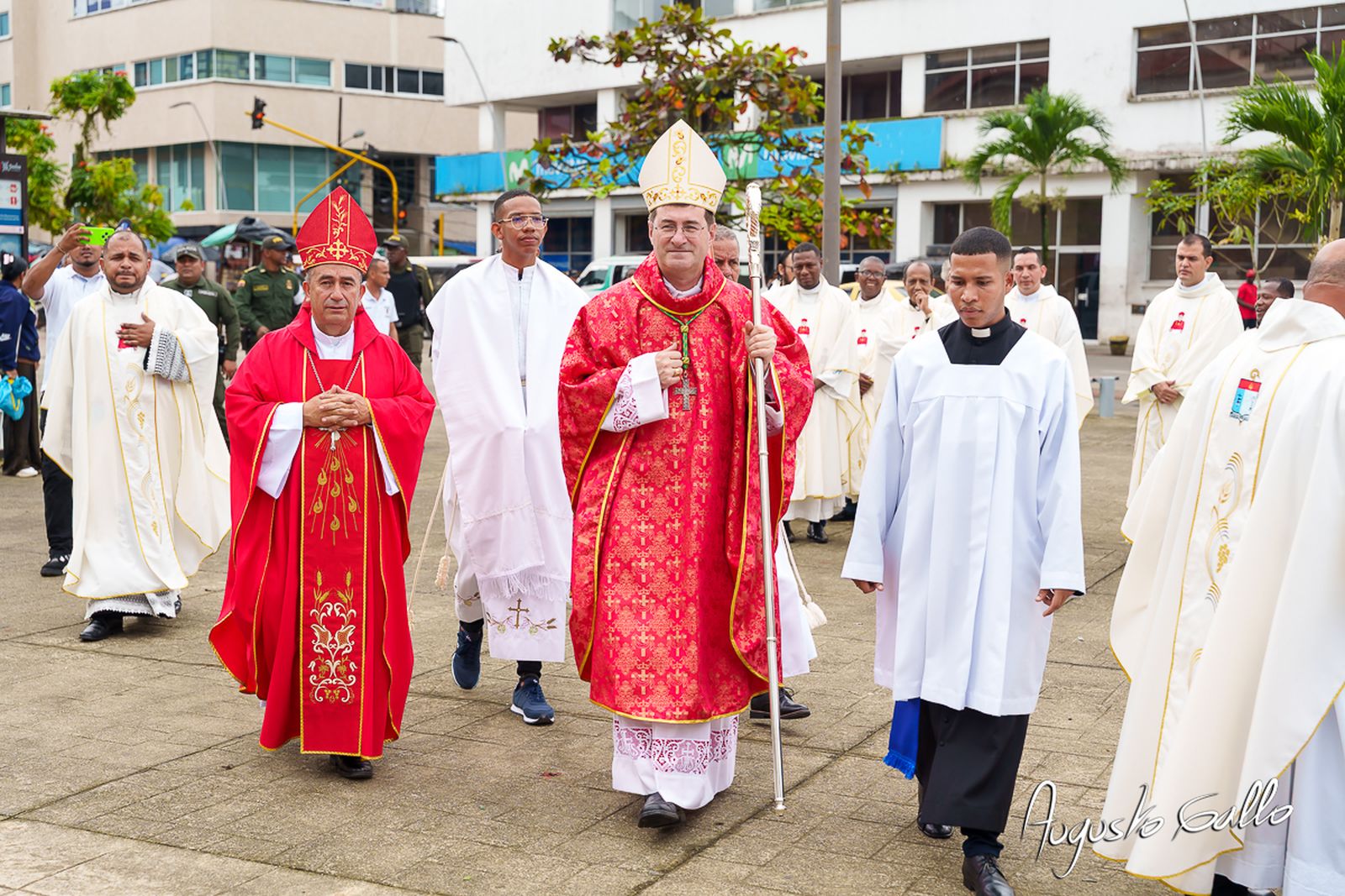 Nuncio Rudelli y Obispo Jaramilo