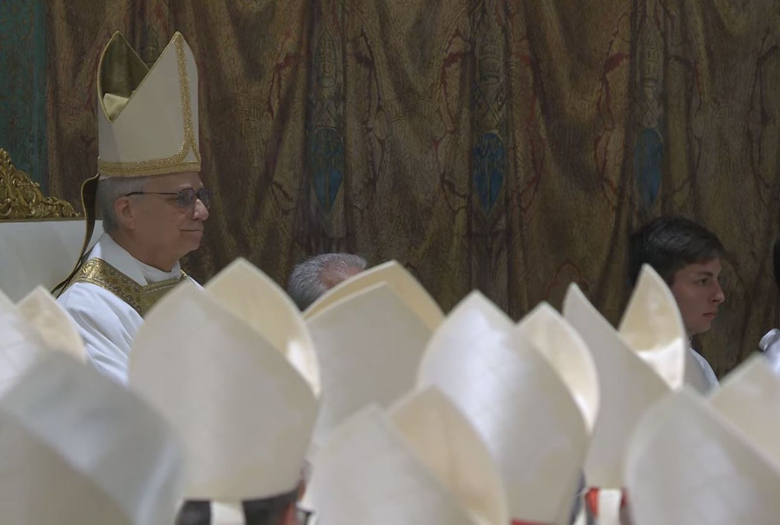 León XIV preside su primera misa en la Capilla Sixtina