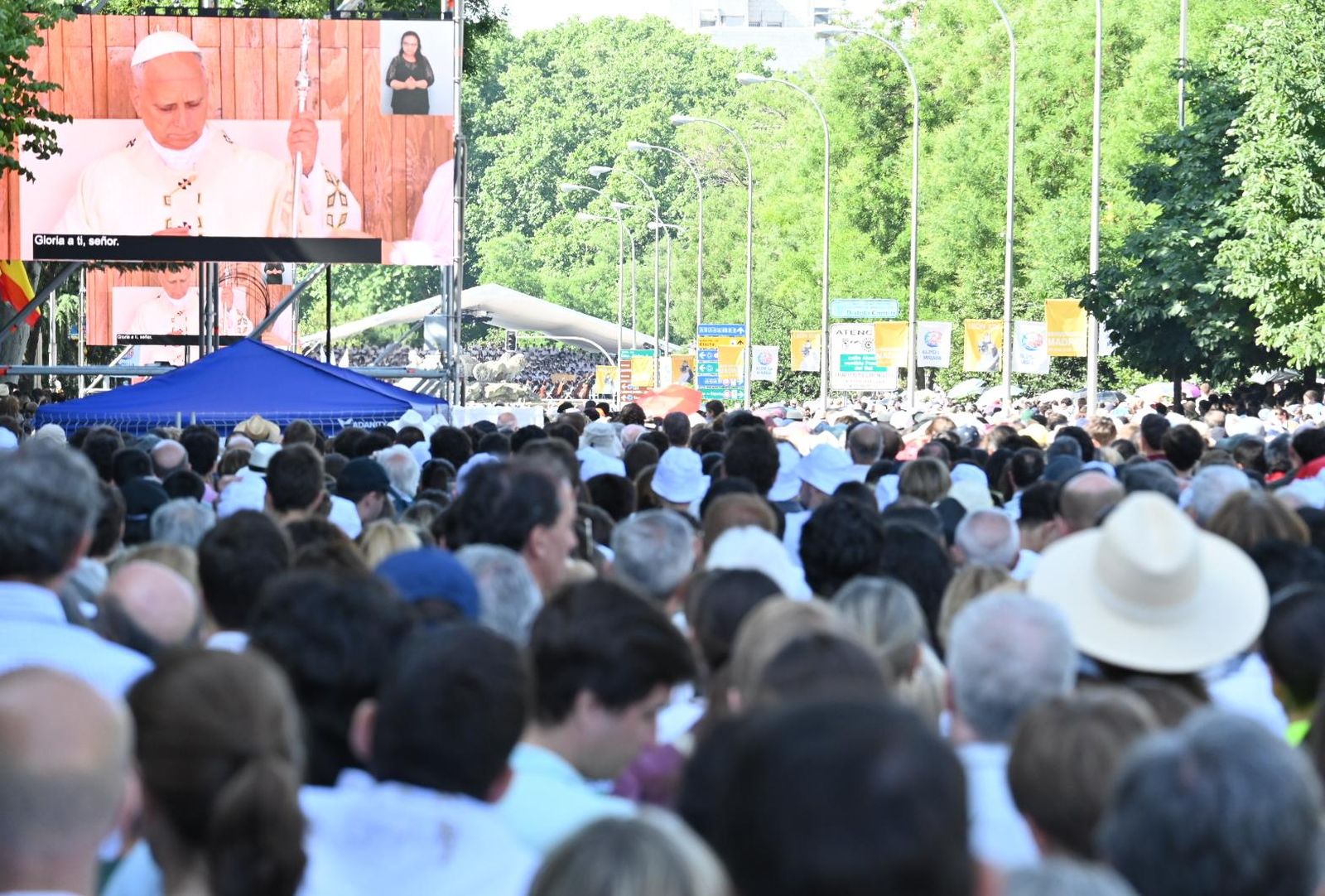 Una marea de gente en Cibeles