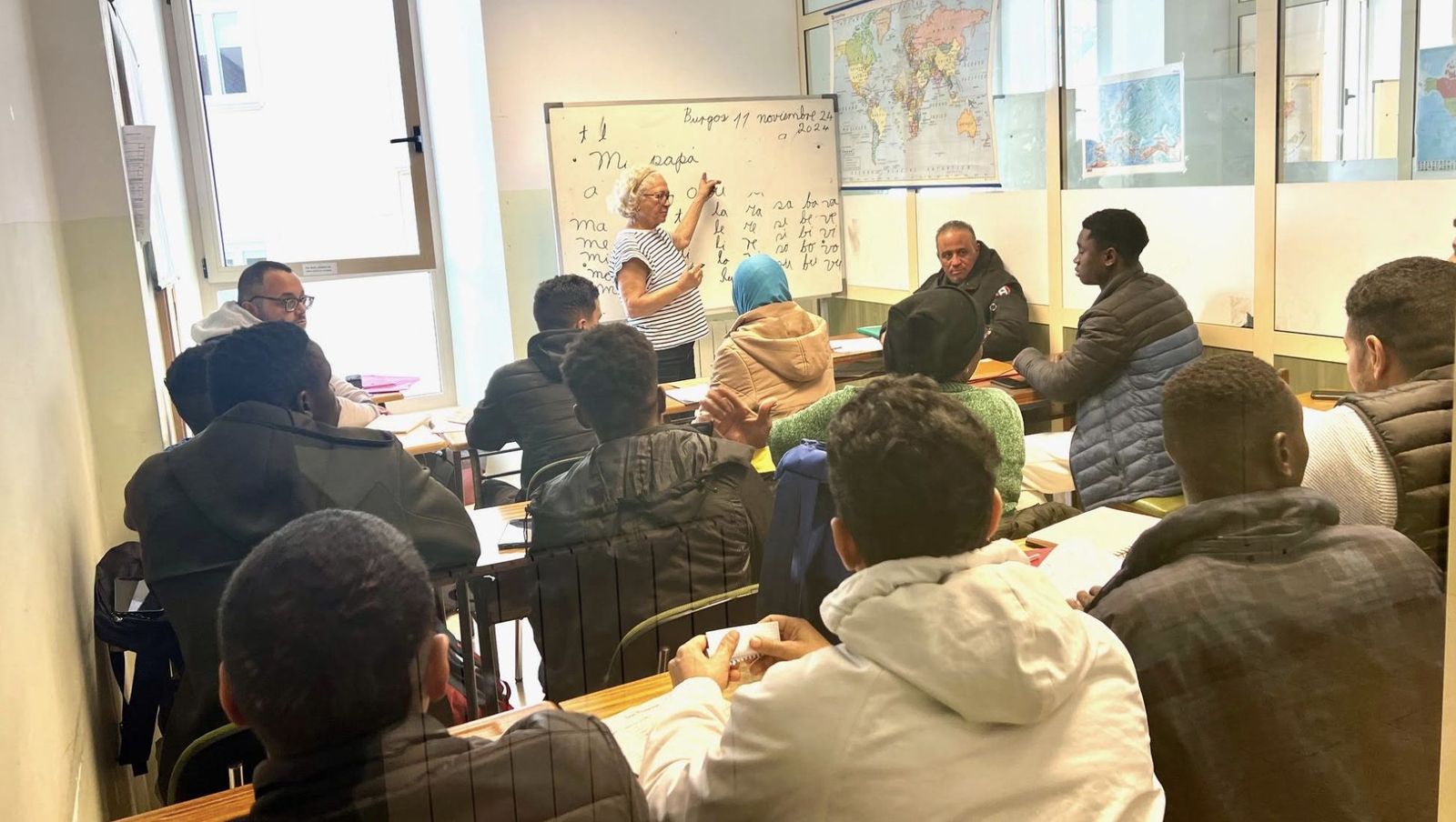 Clase para inmigrantes en Atalaya