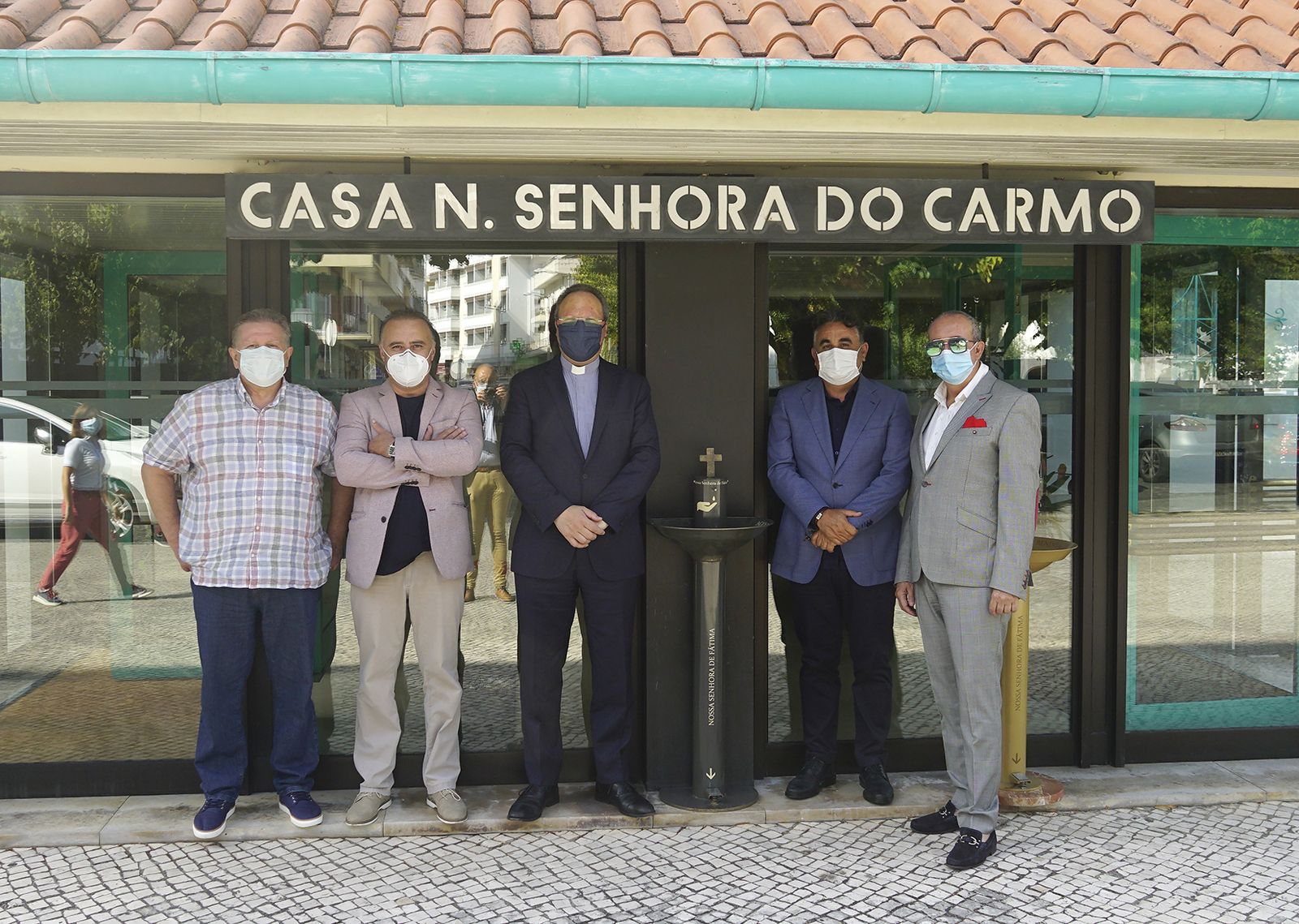 Entrega del dispensador en Fátima