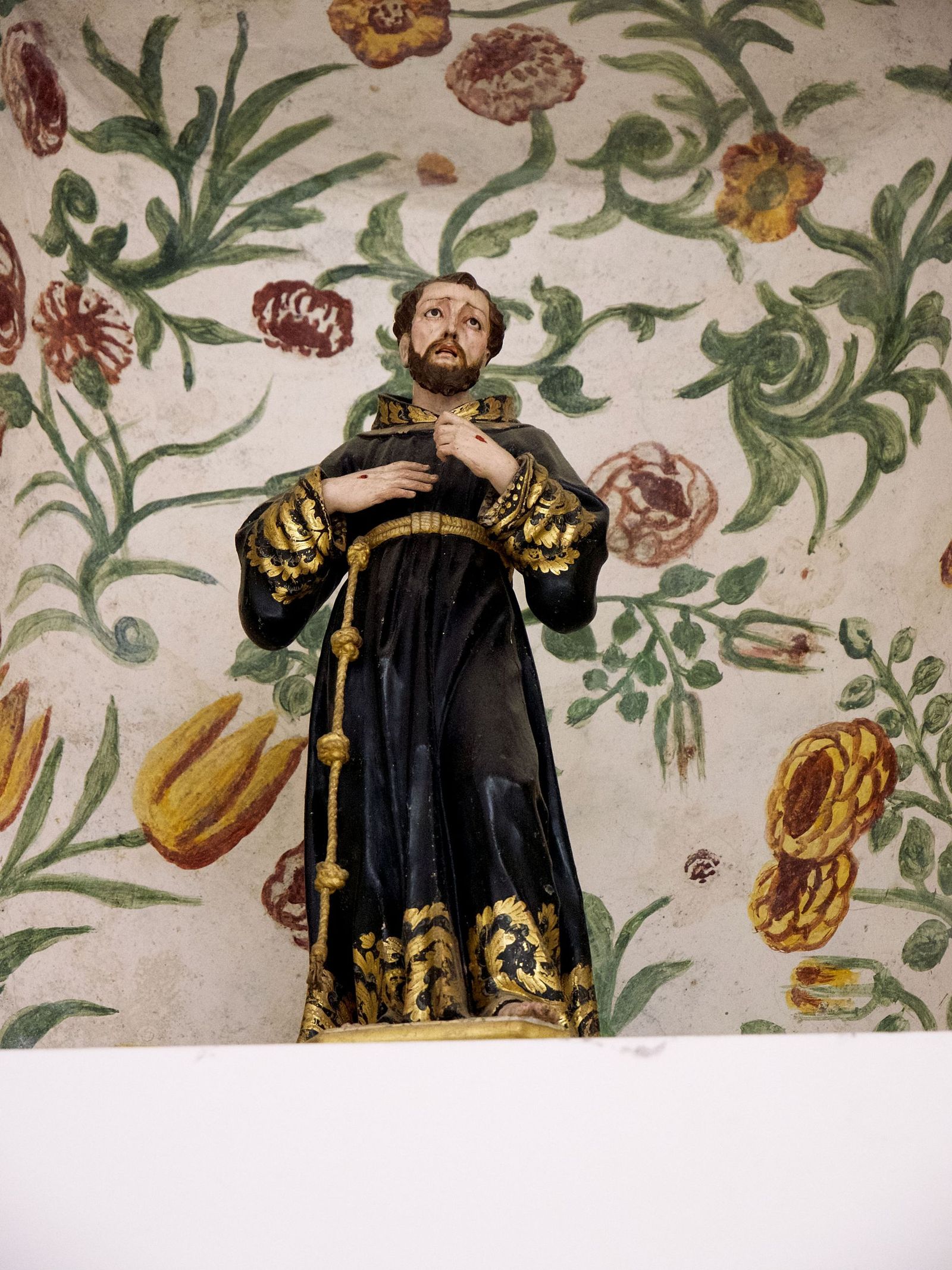 💙 Las Miradas de San Francisco de Asís, a la madre Santa María! - Capítulo 3-  El despojo en la plaza.