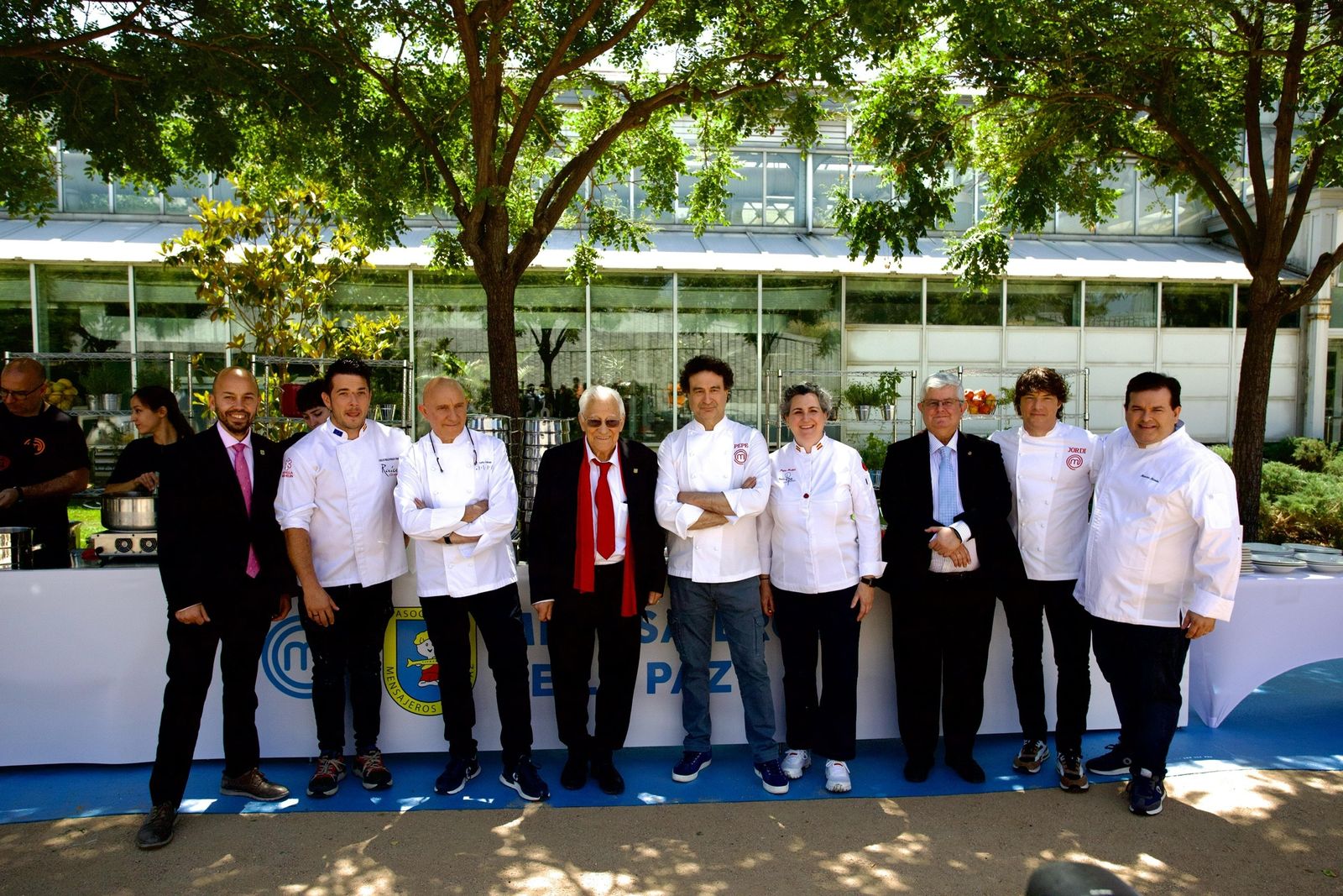 Cocinado solidario de Mensajeros de la Paz