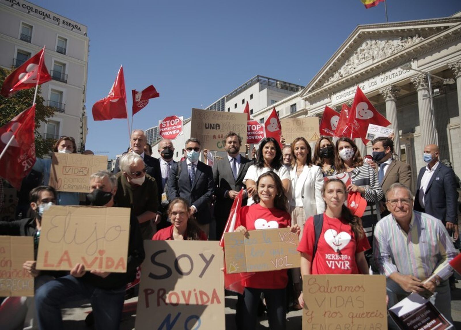 Hazte Oir y VOX, unidos para acosar a las mujeres que acuden a clínicas abortivas