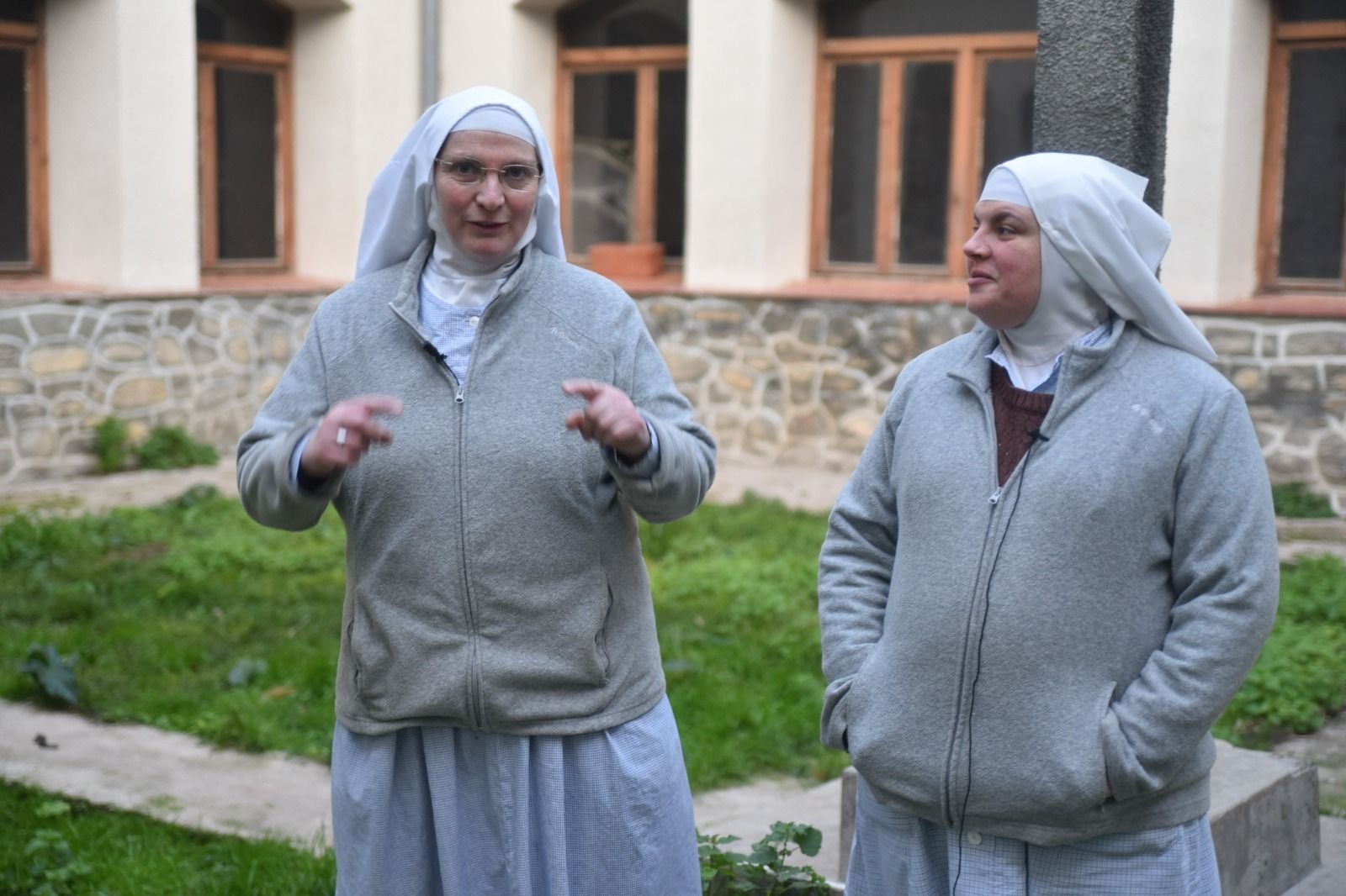 Dos de las exmonjas de Belorado, en Derio
