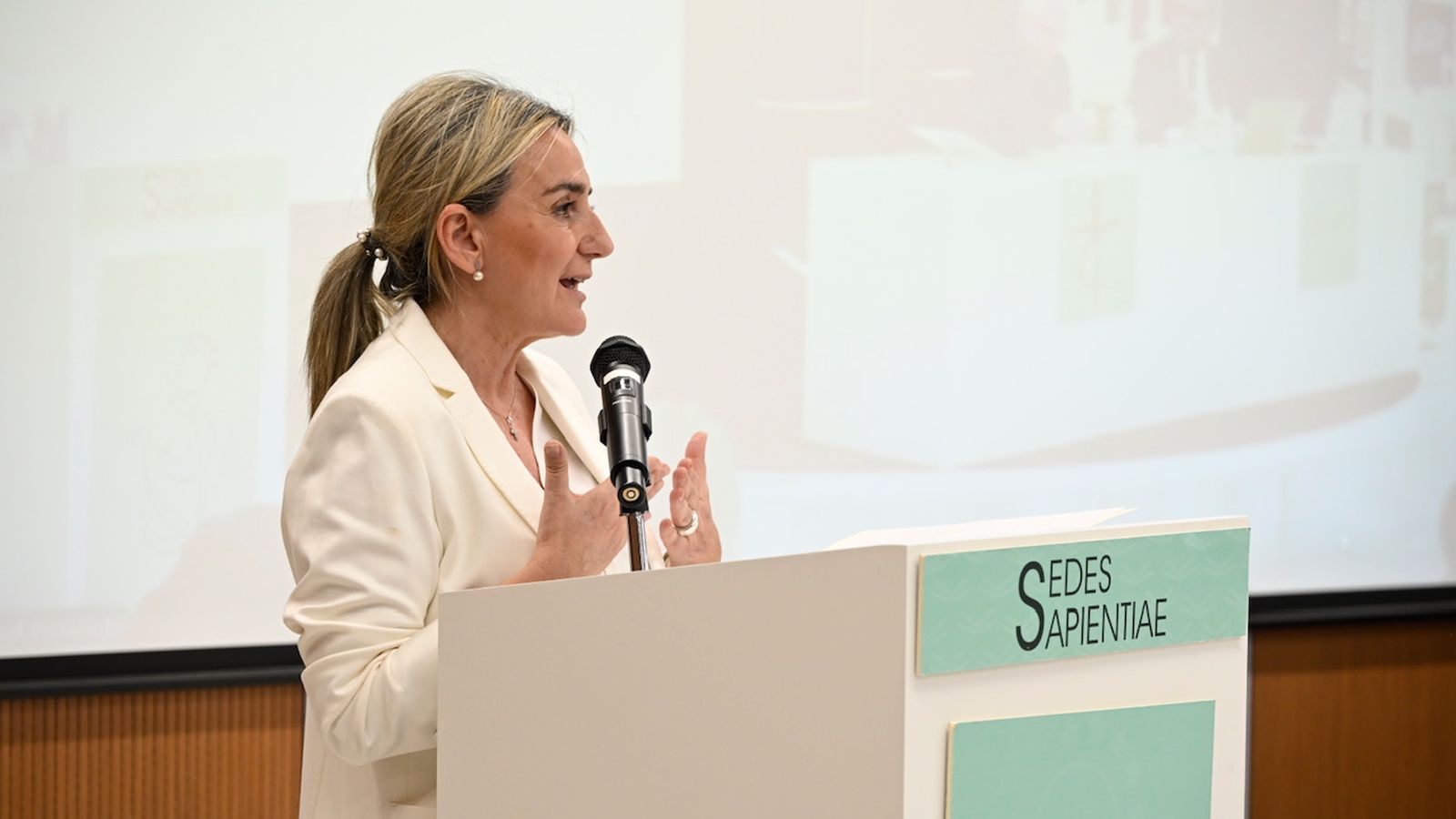 Milagros Tolón