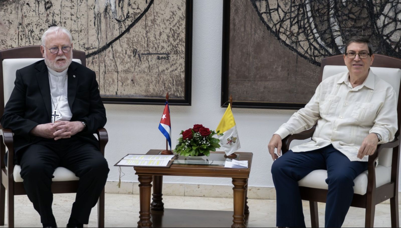 Gallagher no hizo declaraciones durante el encuentro oficial