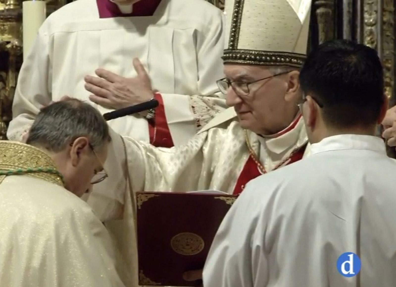 Parolin, durante la consagración episcopal de Arellano
