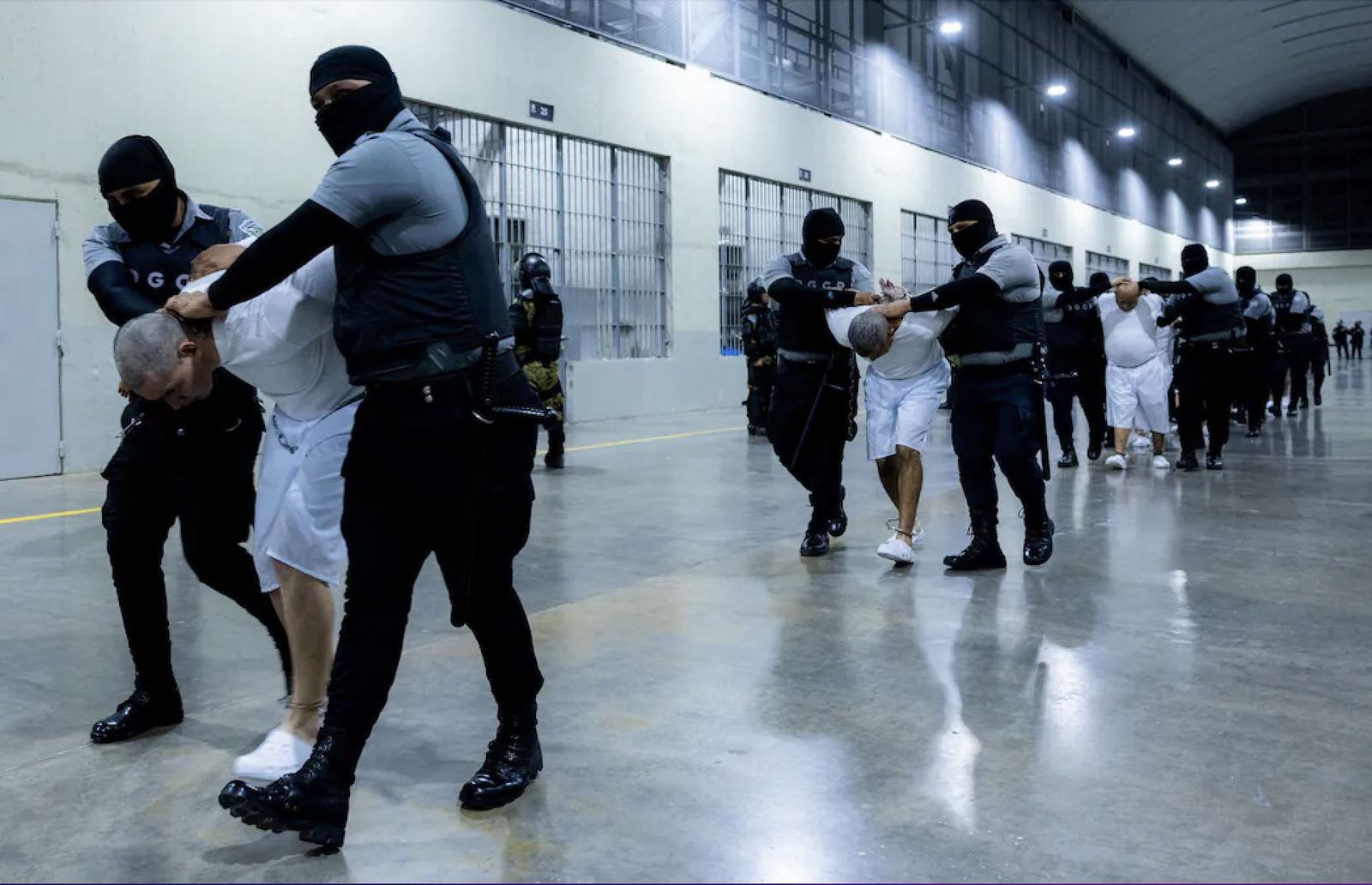 Inmigrantes deportados por Trump a las cárceles de El Salvador