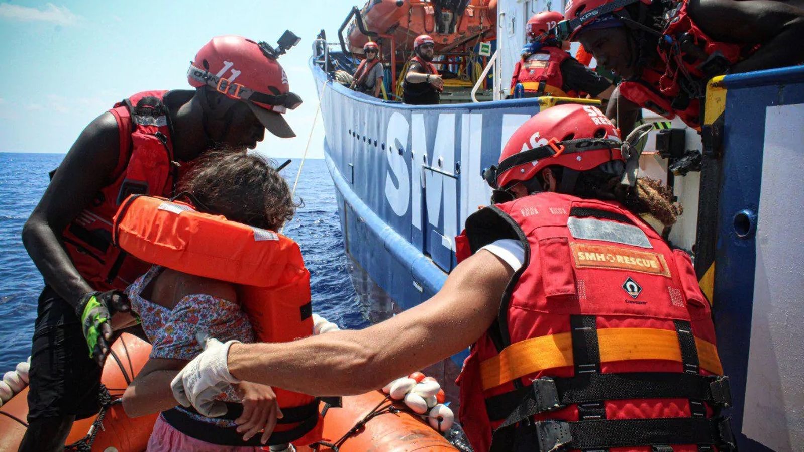 Barcos salvavidas en el Mediterráneo