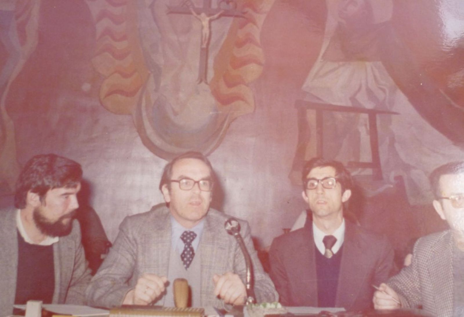 Julio Puente junto al teólogo Moltmann en 1977