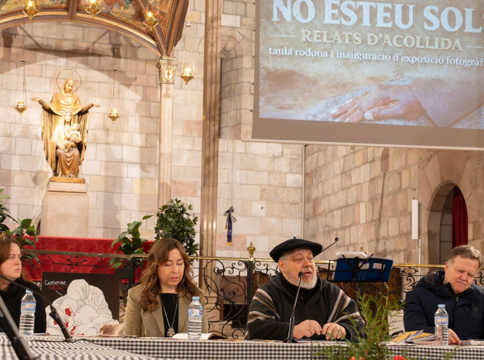 Mosén Peio Sánchez moderó la mesa de experiencias