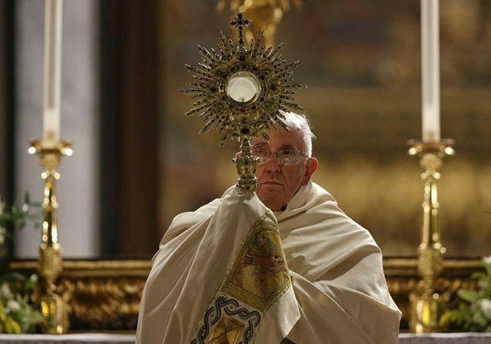 El Papa mueve la fiesta del Corpus Christi de jueves a domingo