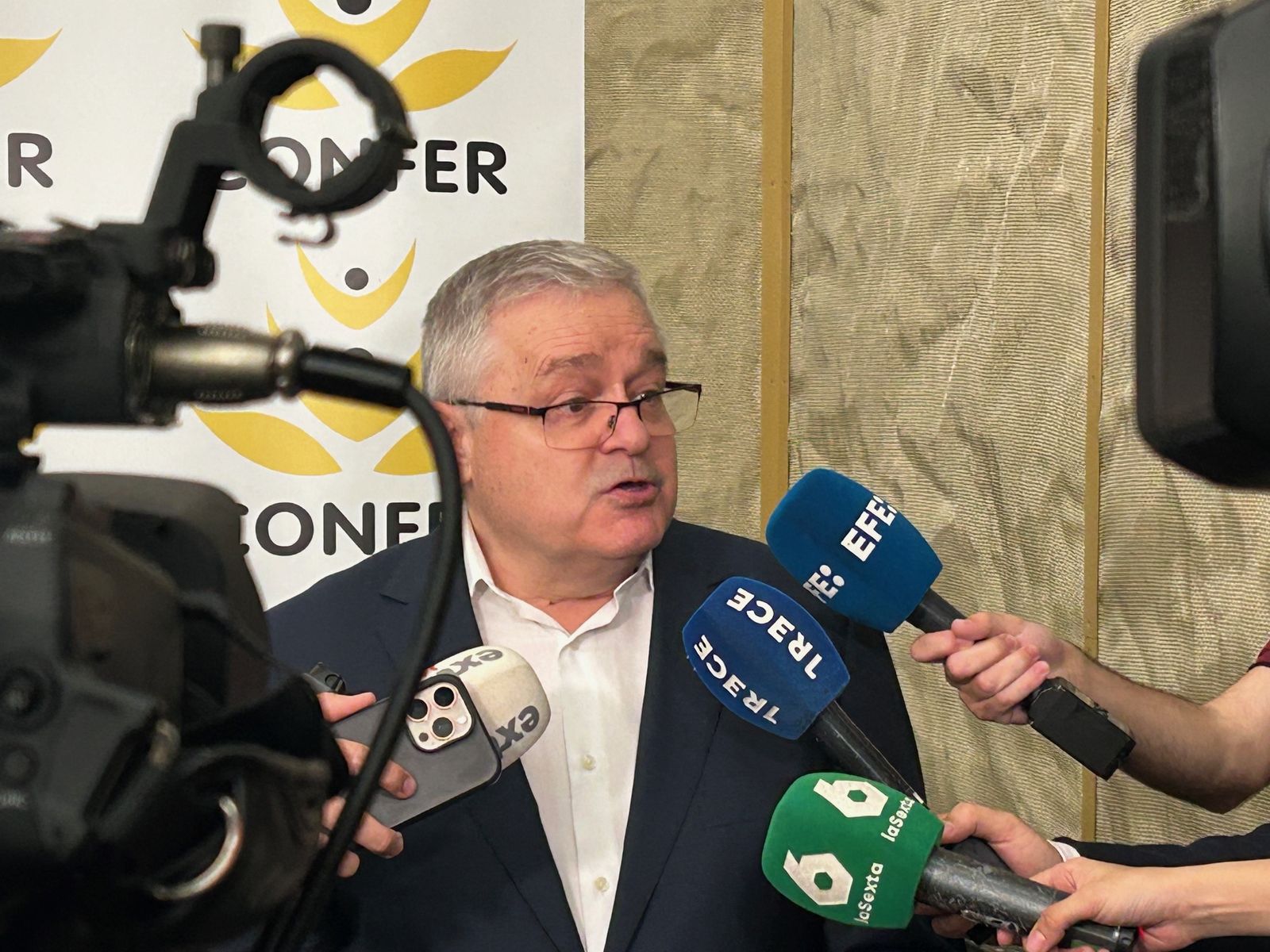 Comparecencia de Díaz Sariego