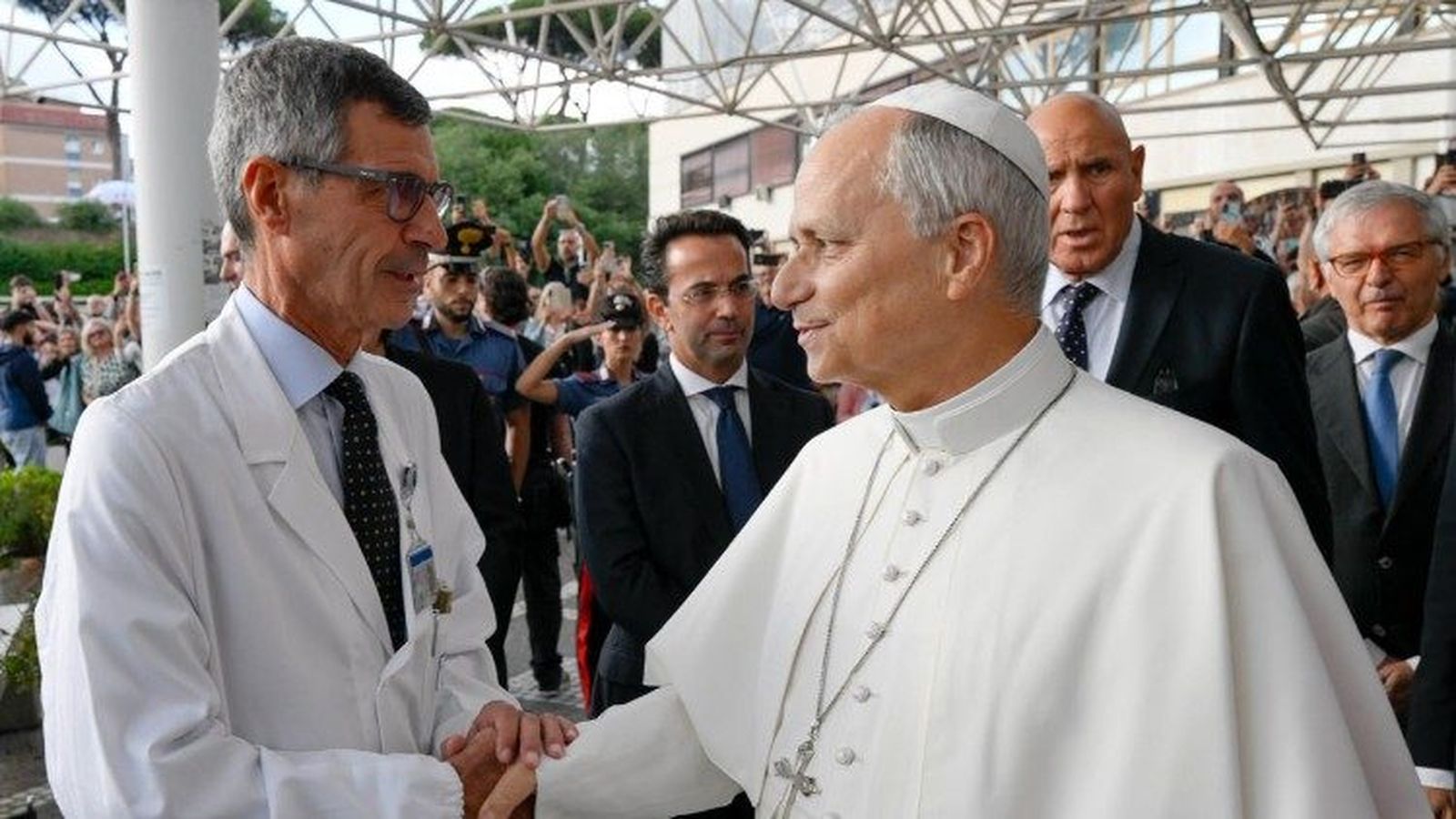 El Papa se despide del doctor Margaritora