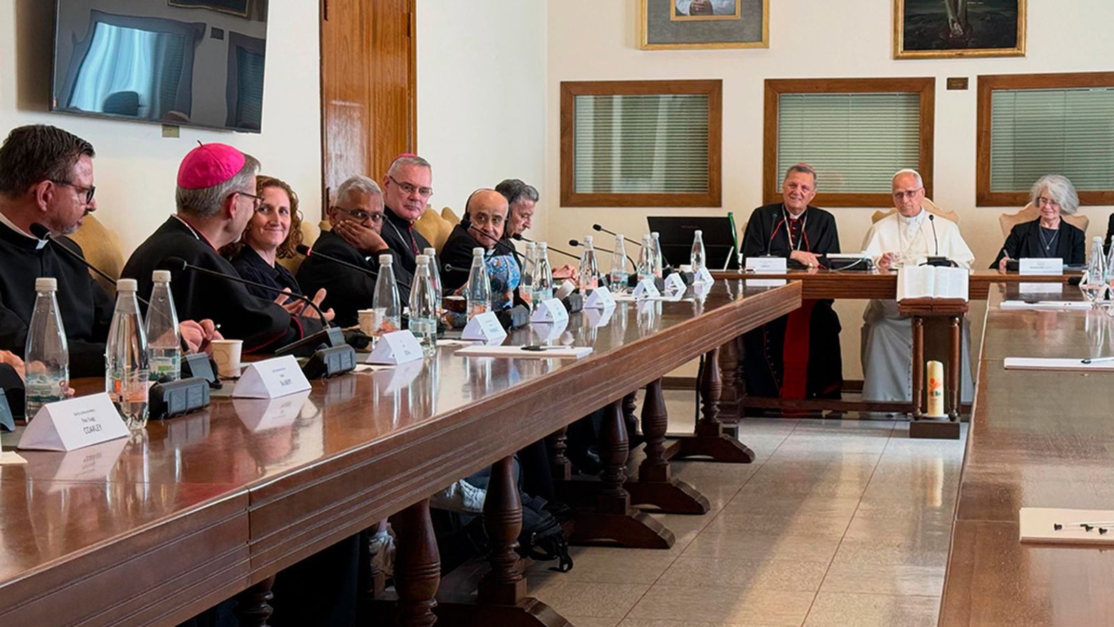 El Papa en la Secretaría del Sínodo
