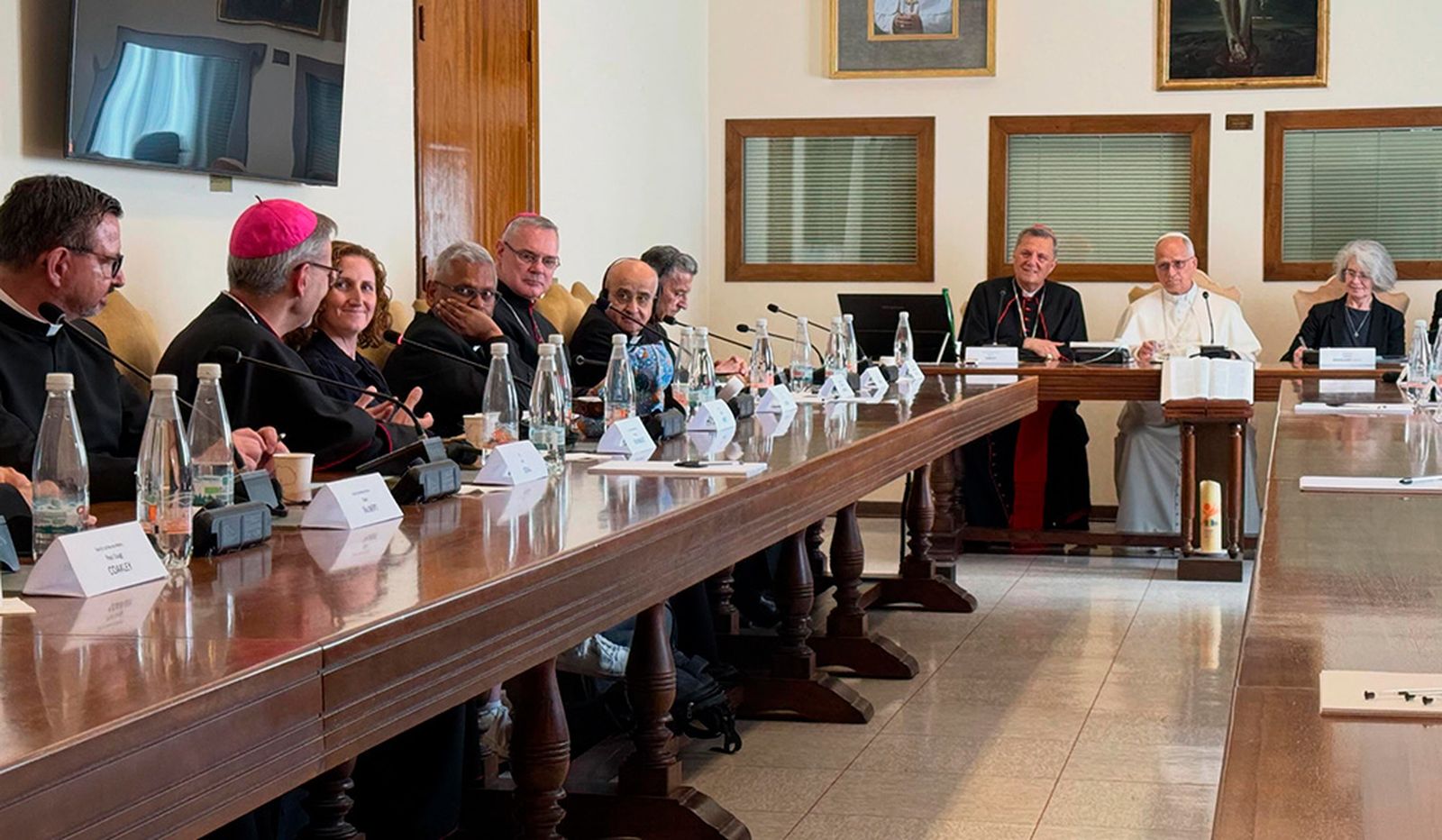 El Papa en la Secretaría del Sínodo