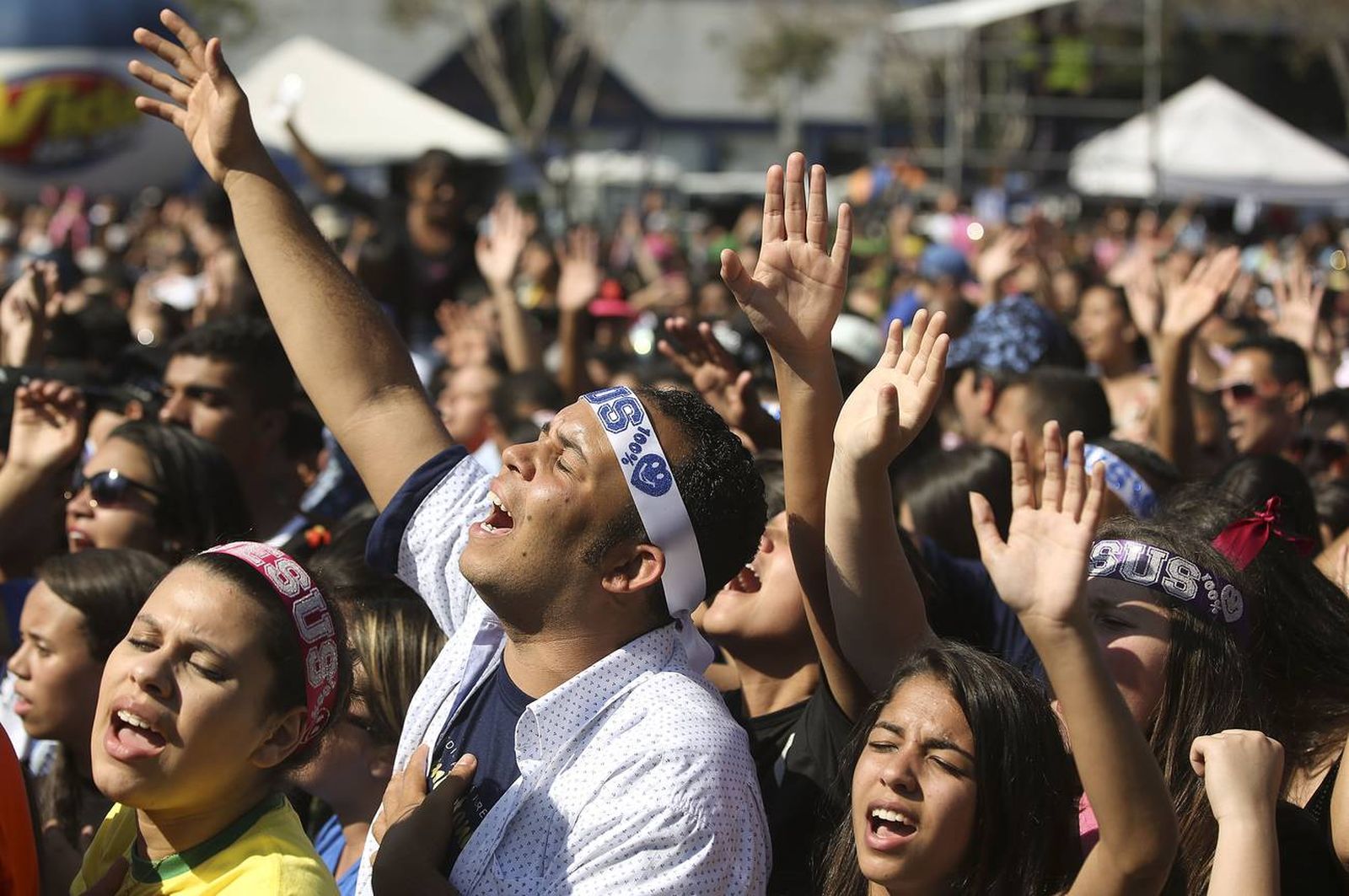 Masiva manifestación religiosa