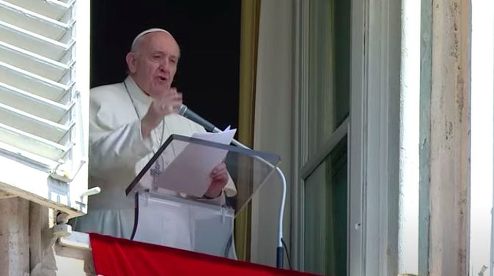 El saludo del Papa en el Regina Coeli