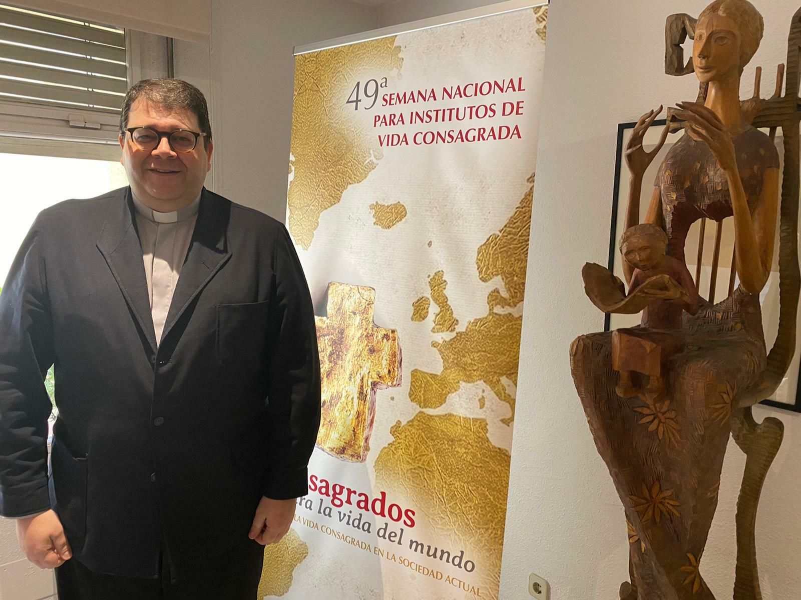 Carlos Martínez Oliveras, cmf: “La vida consagrada siempre ha sido minoritaria dentro de la Iglesia”