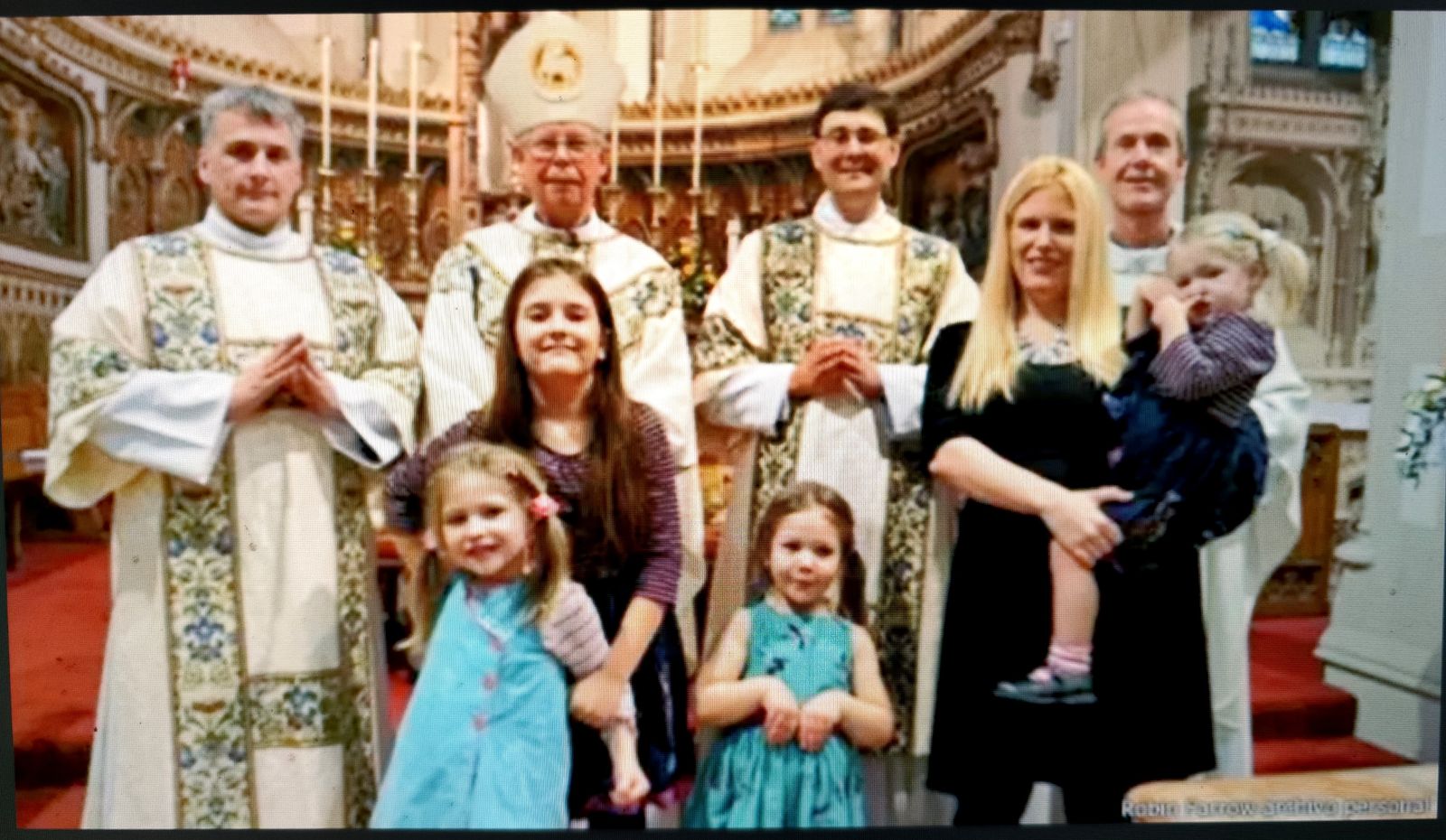 8000 sacerdotes casados solo en España