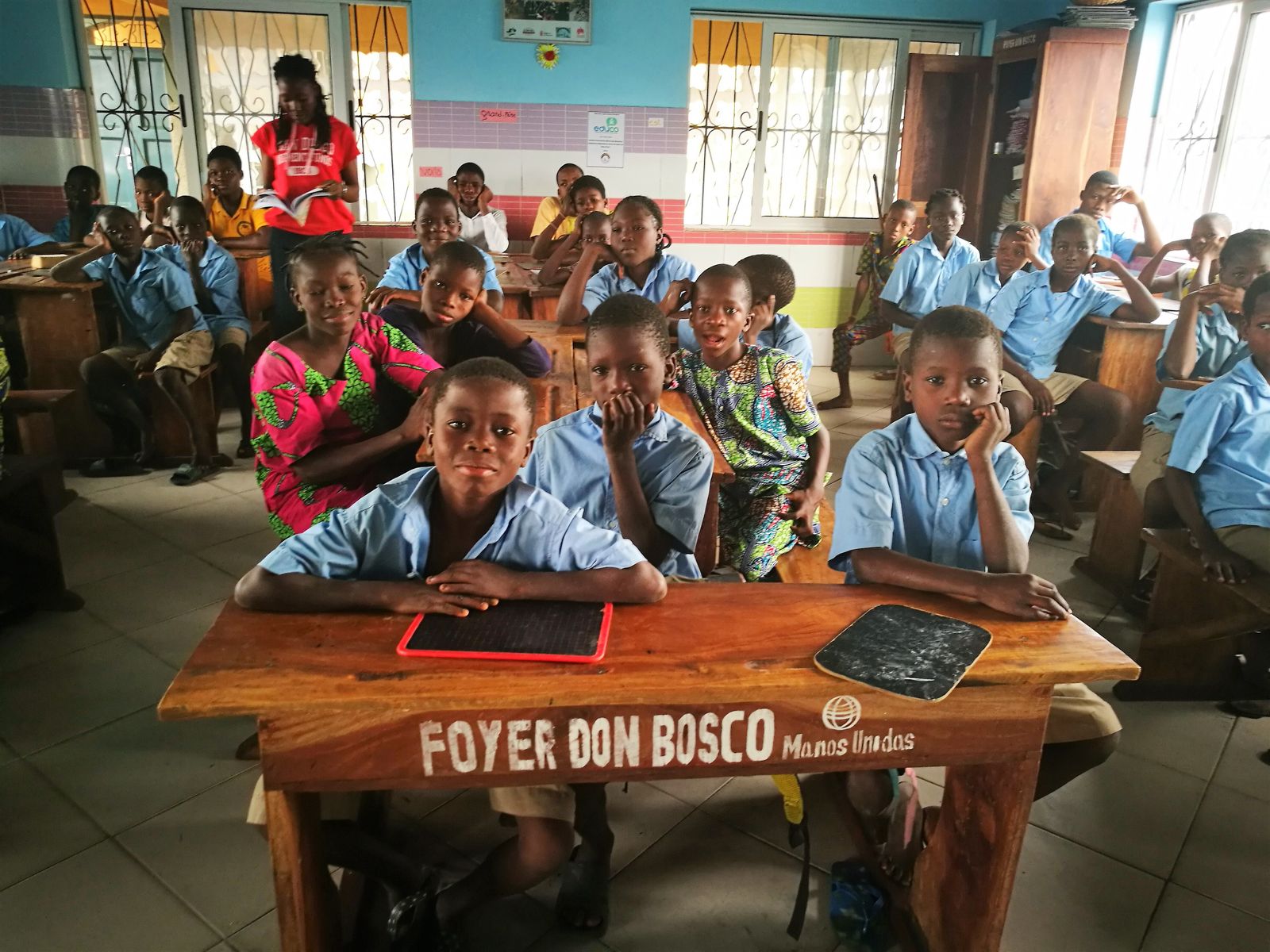 Menores en la escuela en Benin