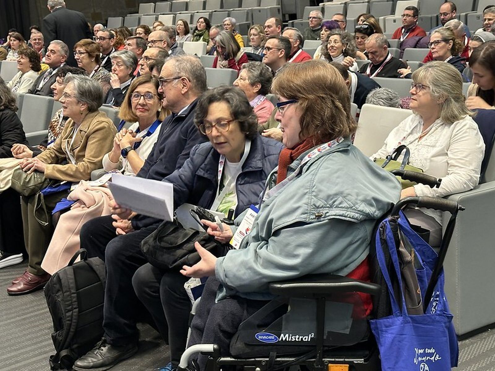 Un grupo de laicos asistentes al Encuentro sobre el Primer Anuncio