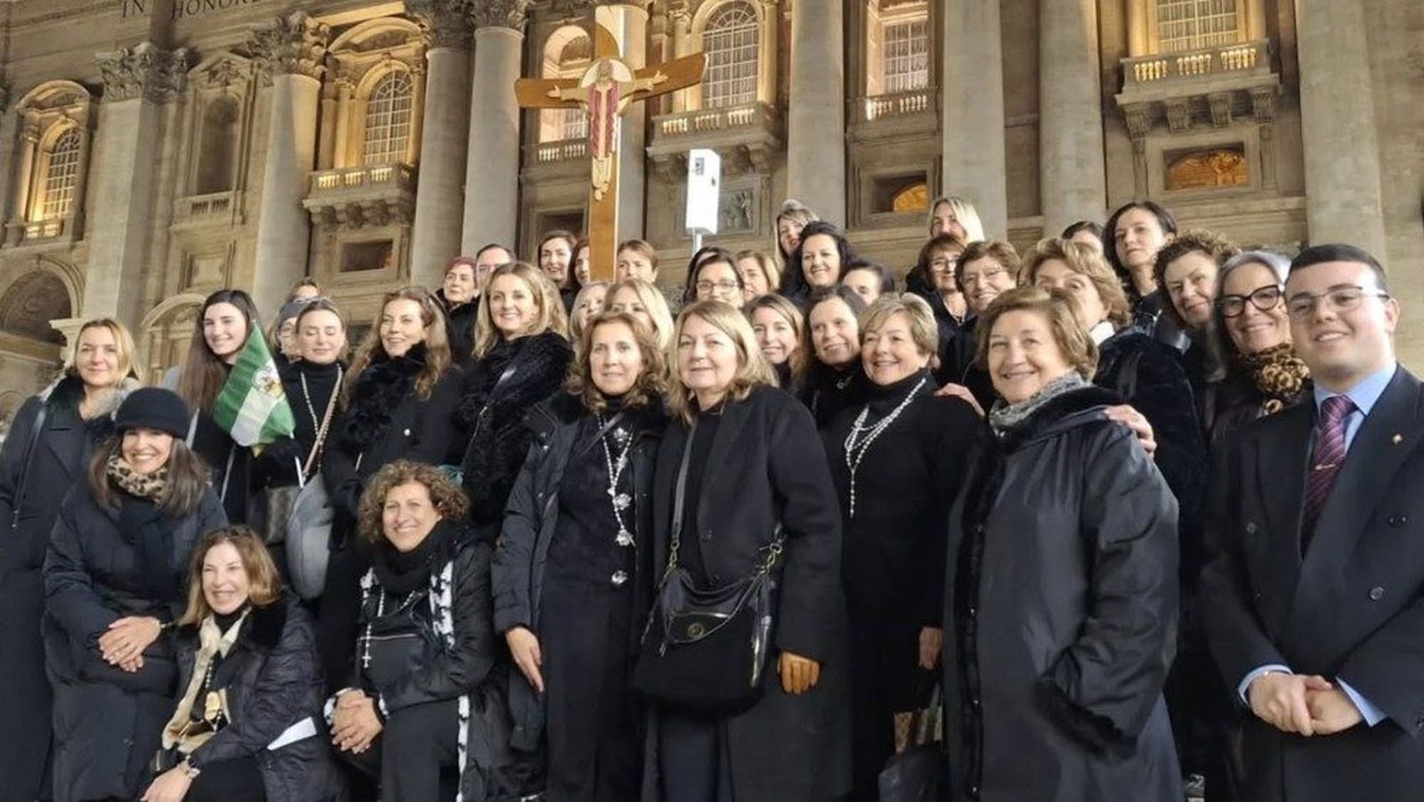 Las integrantes de Afammer Málaga en la basílica de San Pedro