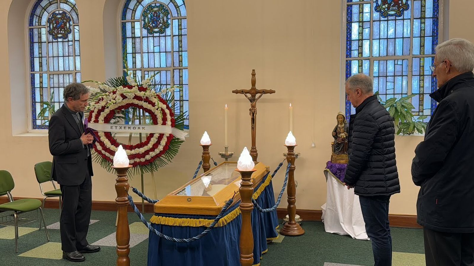 Capilla ardiente de monseñor Uriarte