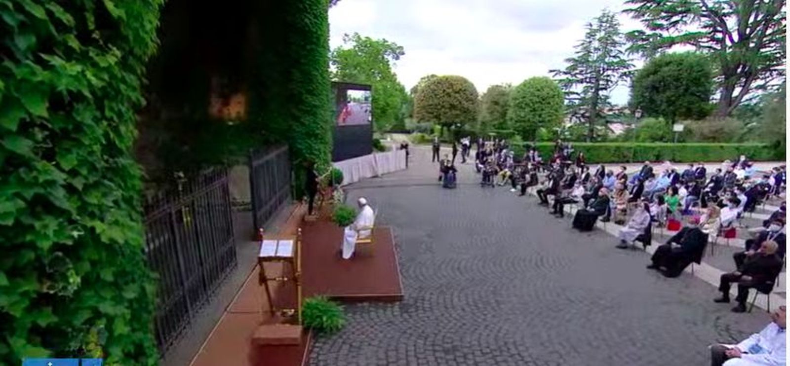 Rezo del Rosario en el Vaticano