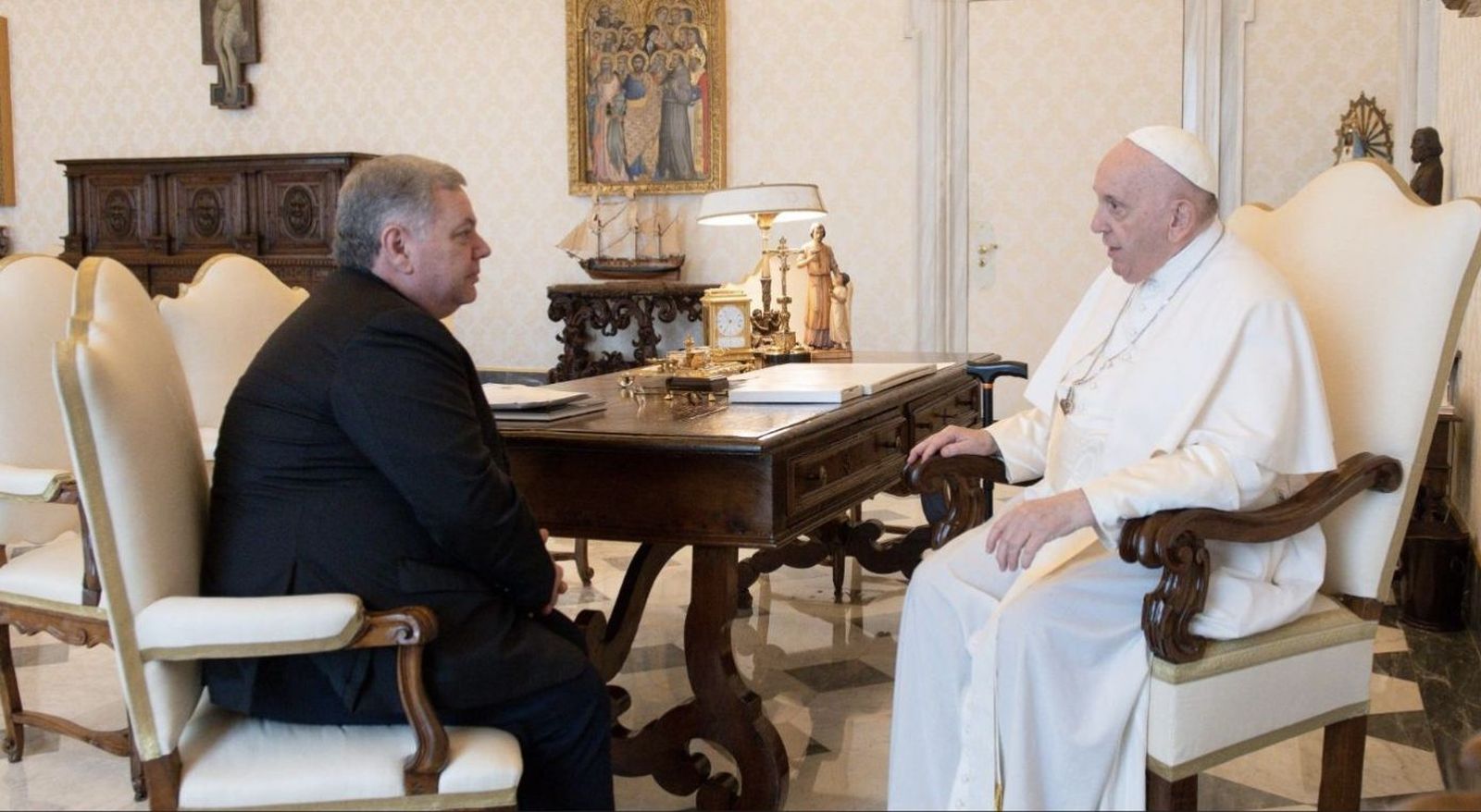 El Papa nombra a Luciano Russo Secretario de las Representaciones Pontificias