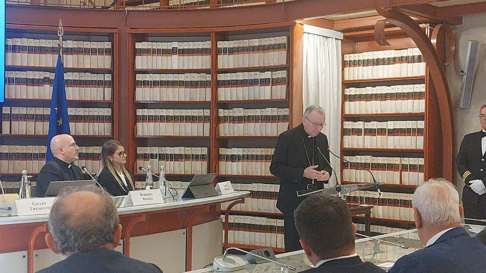 El cardenal Parolin en la Cámara de Diputados para la conferencia "Fe y razón en la era de la inteligencia artificial"