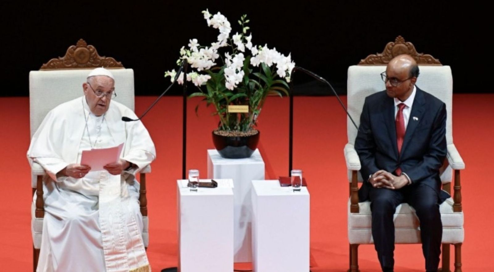 El Papa, junto al presidente de Singapur