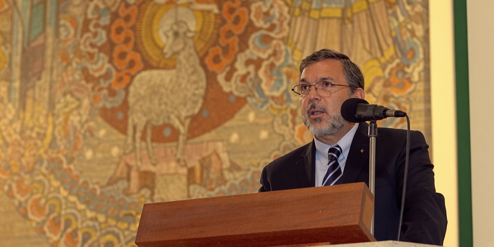 Enrique Elías, cuando era procurador del Sodalicio de Vida Cristiana