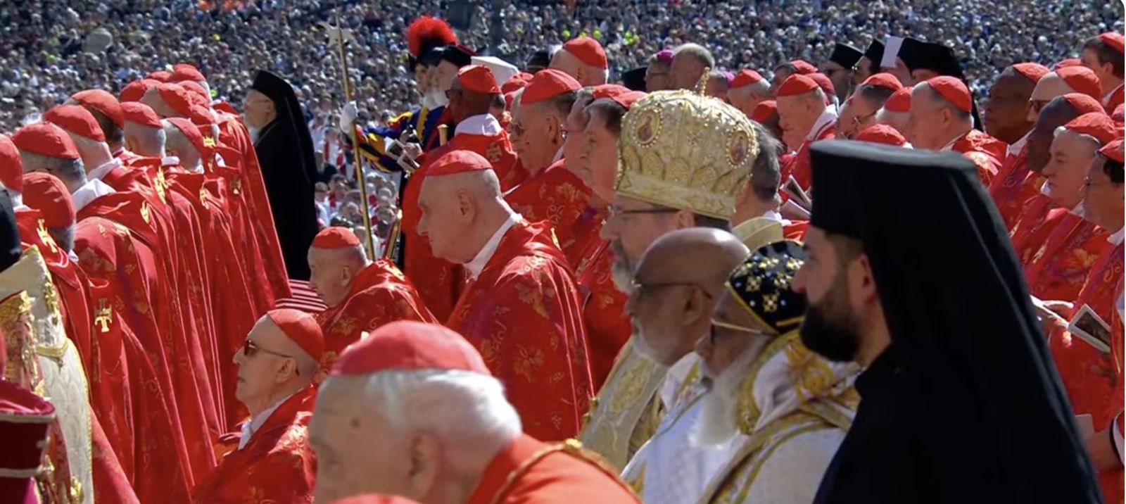 Los cardenales despiden al Papa